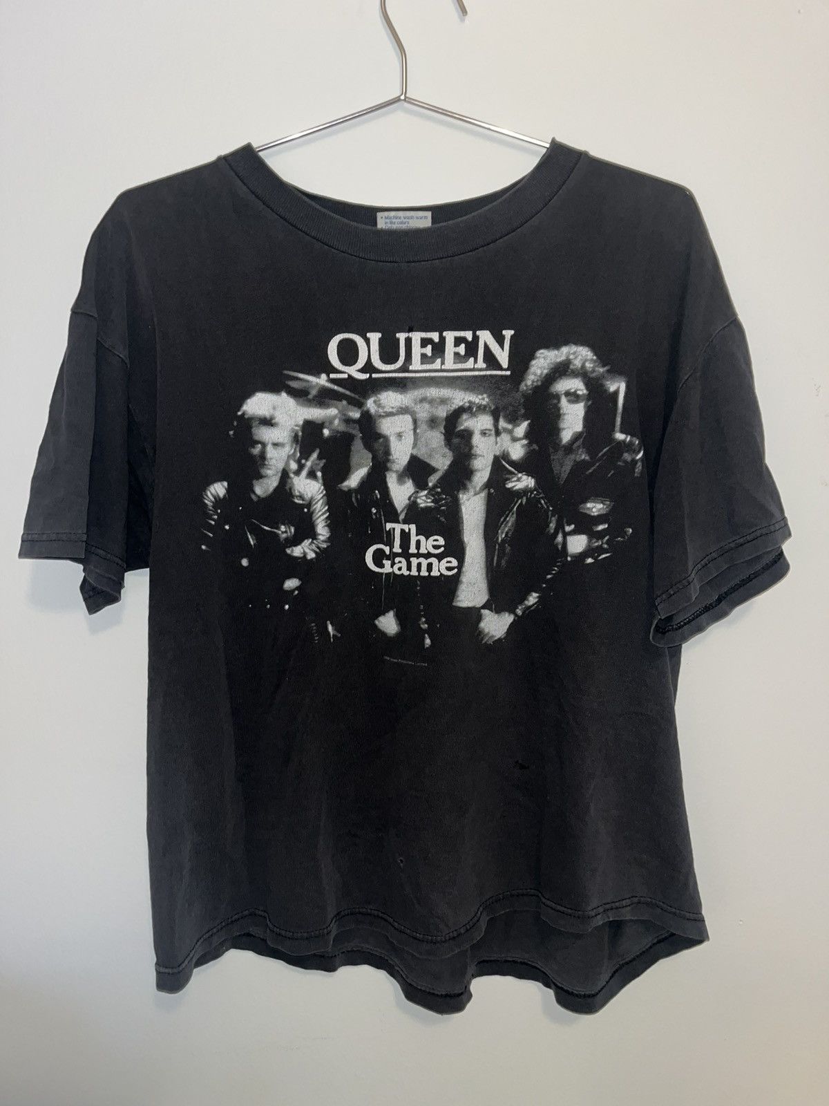 Vintage Queen The Game Tee sunfaded Size US L / EU 52-54 / 3 - 1 Thumbnail