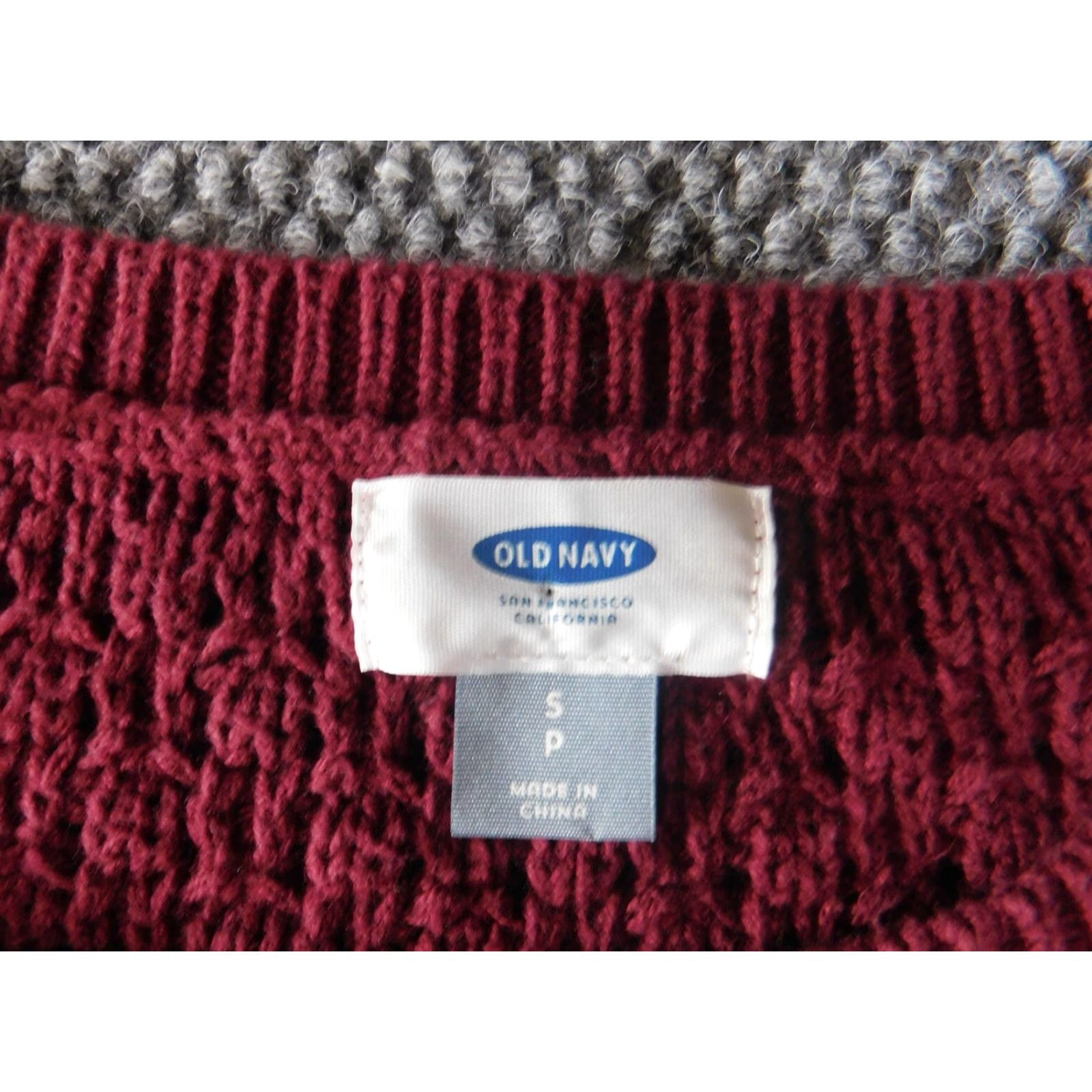Old Navy Old Navy Womens Sweater S Red Pullover Knit Acrylic Cable-Knit Long Sleeve Raglan Round Neck Classic/Logo Knit Regular Vintage: No Womens Size S / US 4 / IT 40 - 4 Thumbnail
