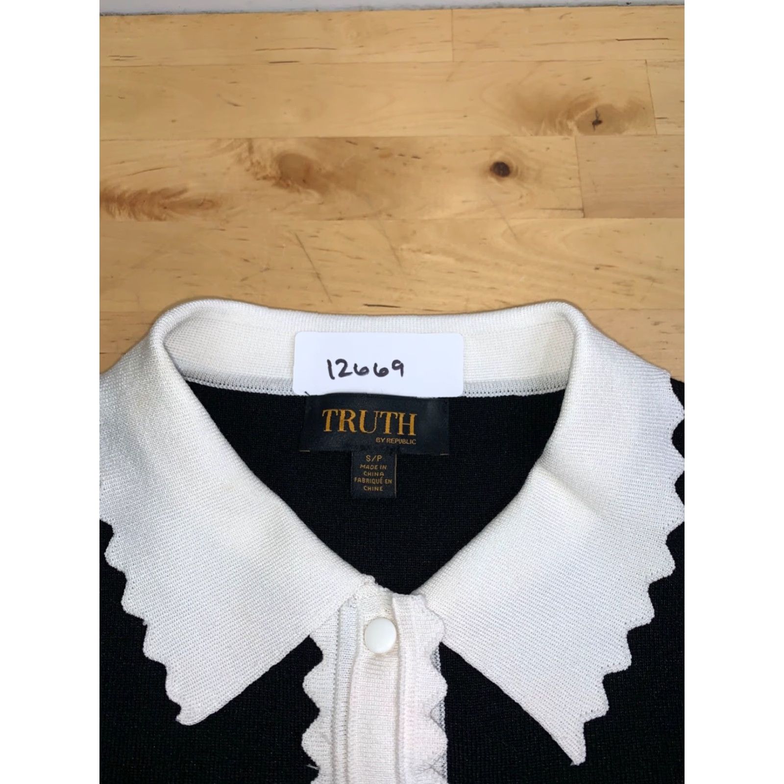 New Republic Truth Republic Scalloped Top Womens S Black Cropped Short Sleeve Shirt Top? Size S / US 4 / IT 40 - 2 Thumbnail