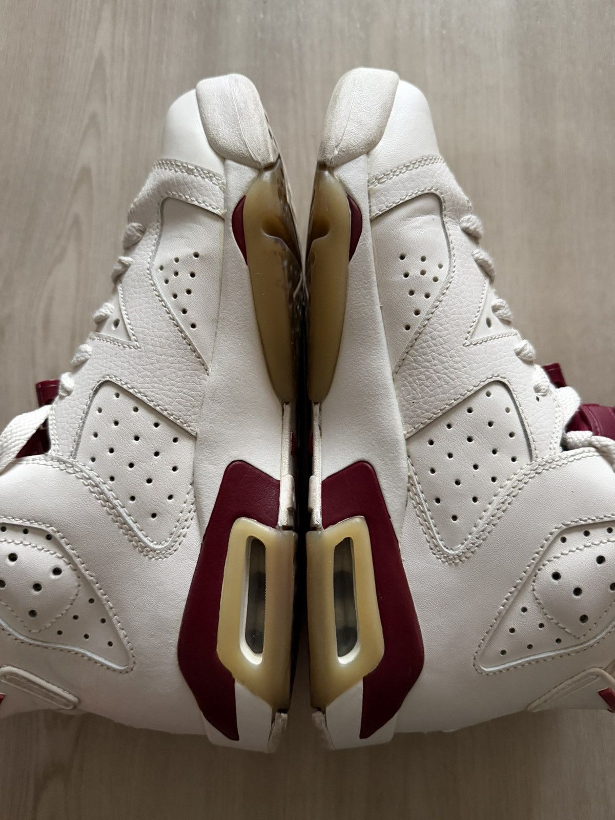 Jordan Brand Nike Boys Air Jordan 6 836342-115 White Size 6Y Size US 6 / EU 39 - 3 Thumbnail