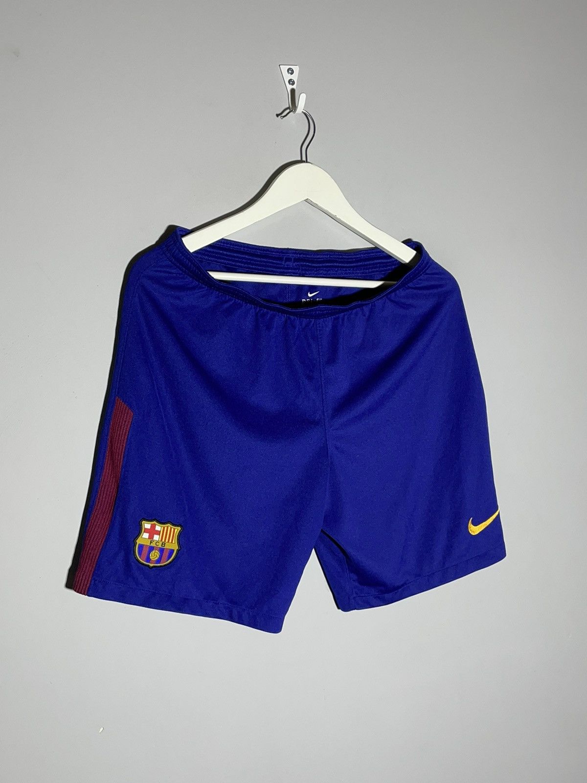 Nike F.C Barcelona Nike 2017/18 Home Y2k Streetwear Football Kit Size US S / EU 44-46 / 1 - 13 Thumbnail