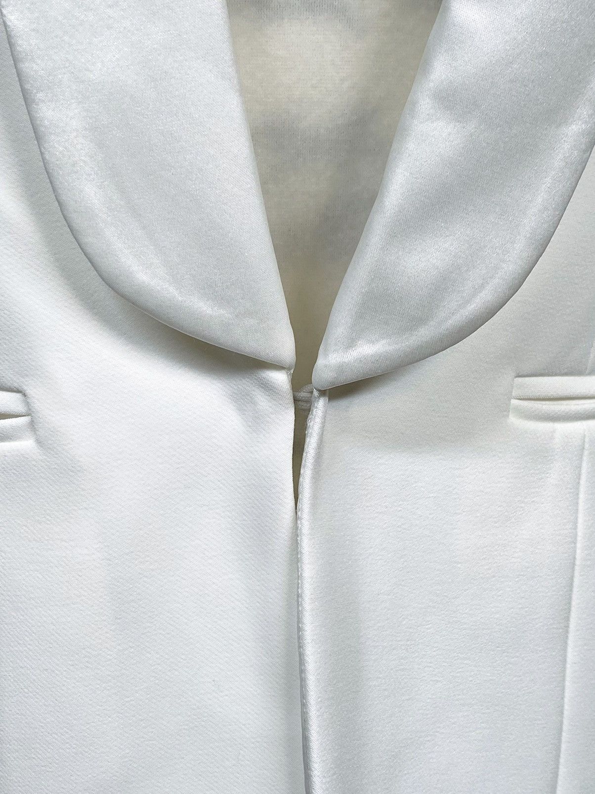Generation Love Generation Love Argo Crystal Trimmed Crepe Blazer size XS Size XS / US 0-2 / IT 36-38 - 9 Thumbnail
