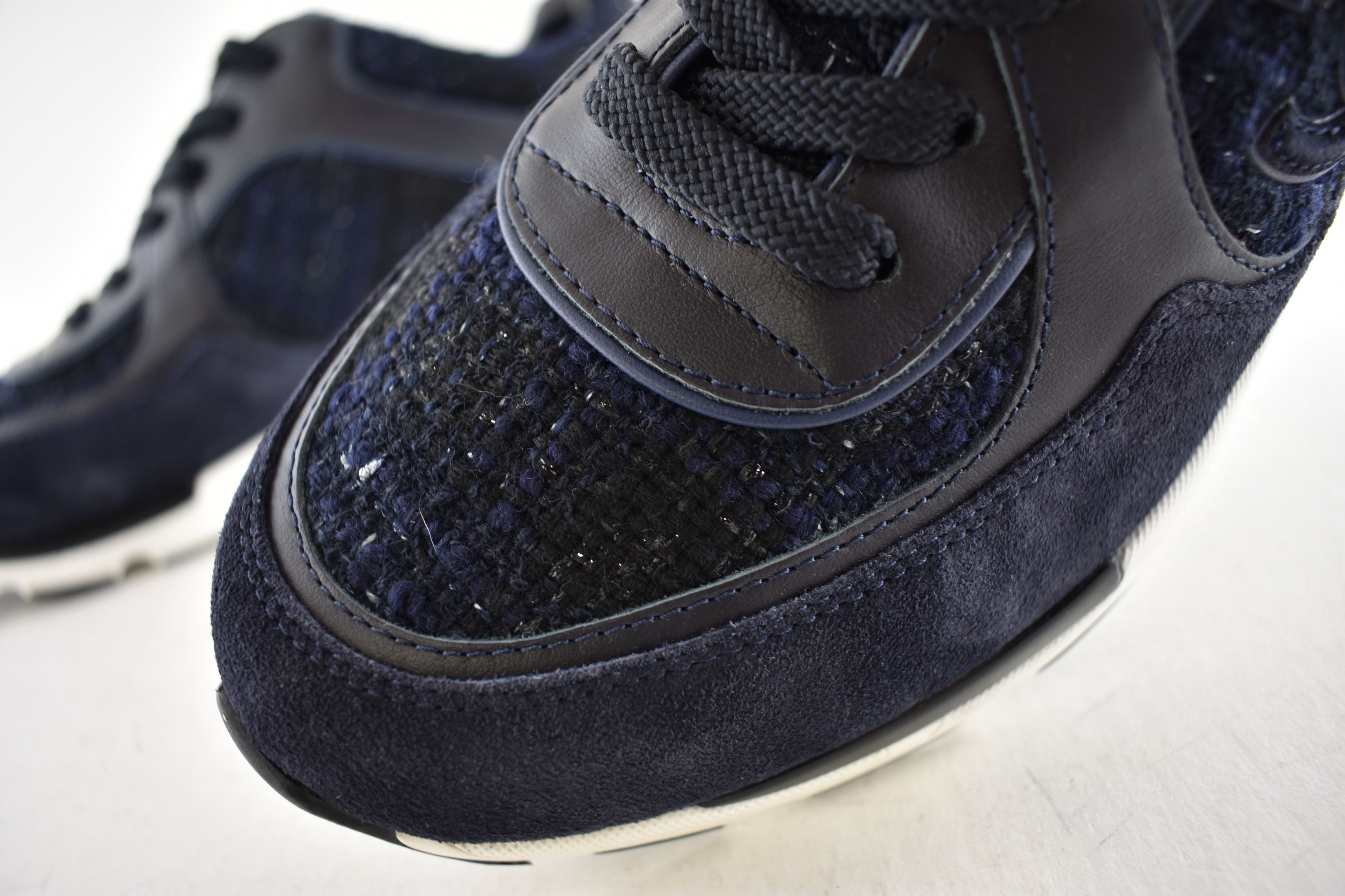 Chanel Chanel 24A Black Tweed Suede CC Logo Flat Trainer Sneaker 42 Size US 12 / IT 42 - 11 Thumbnail