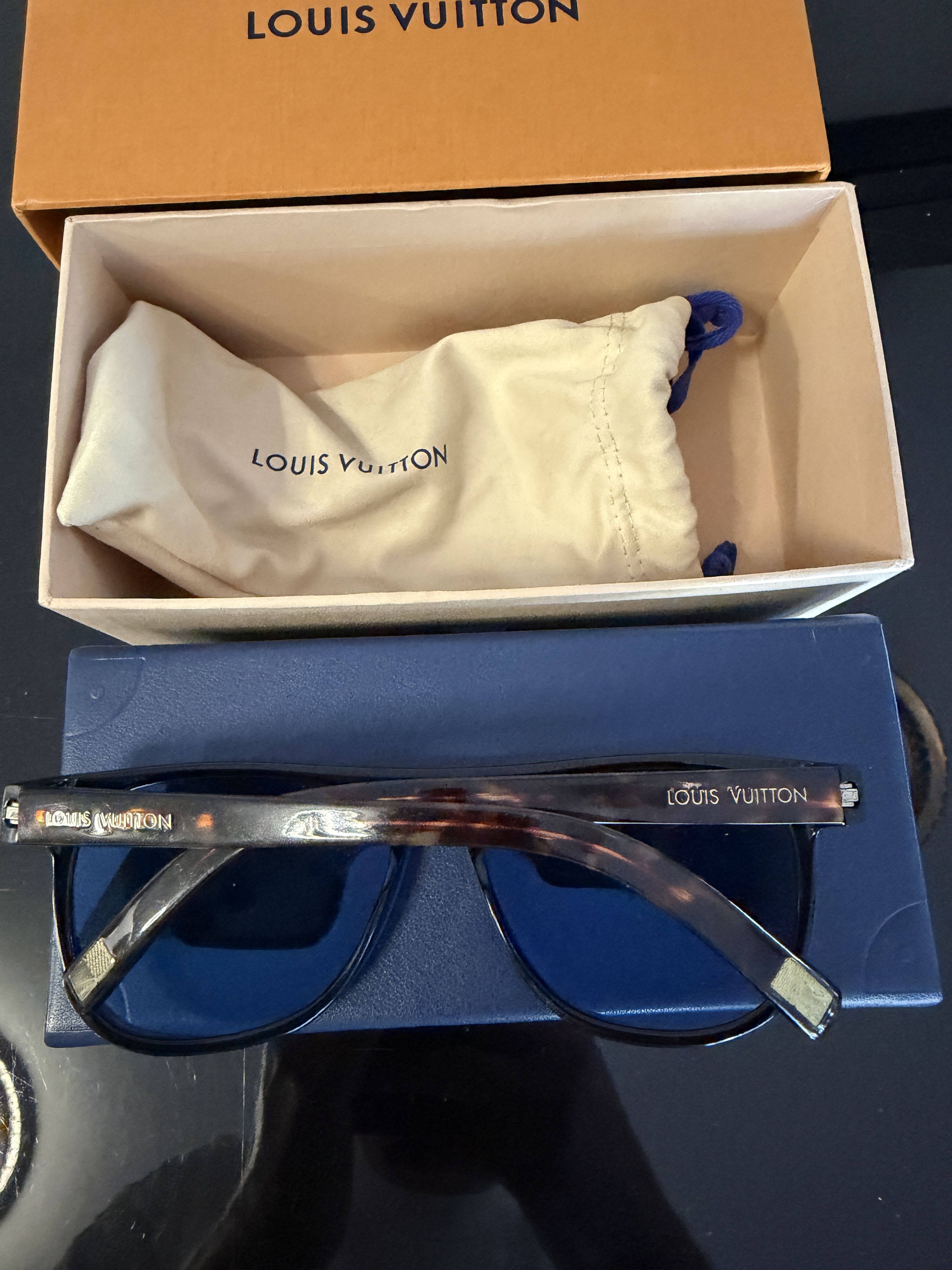 Louis Vuitton LOUIS VUITTON MEN'S Oliver Sunglasses Z0792W Size ONE SIZE - 5 Thumbnail