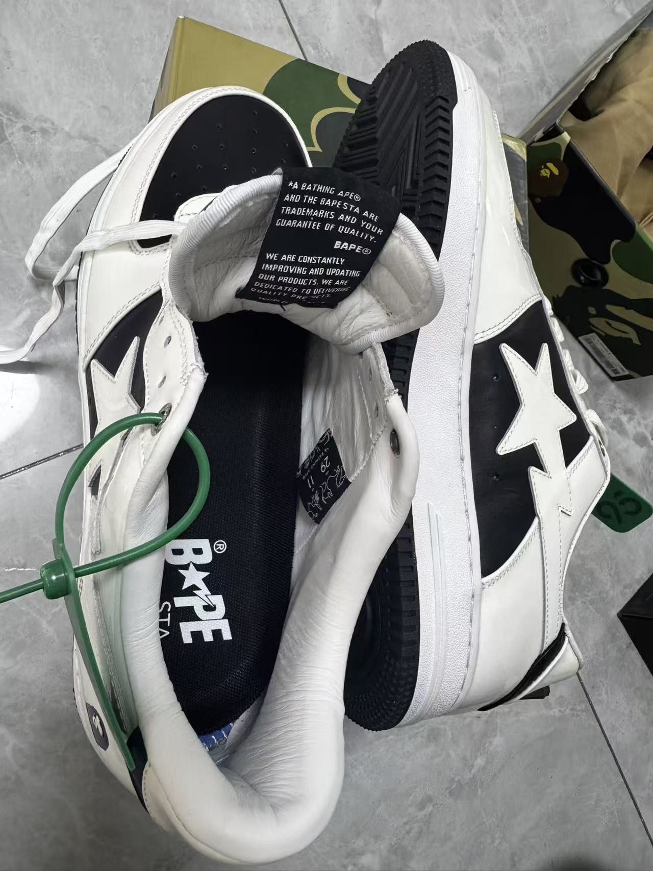 Bape Bape Low-Top Sneakers Size US 12 / EU 45 - 4 Thumbnail