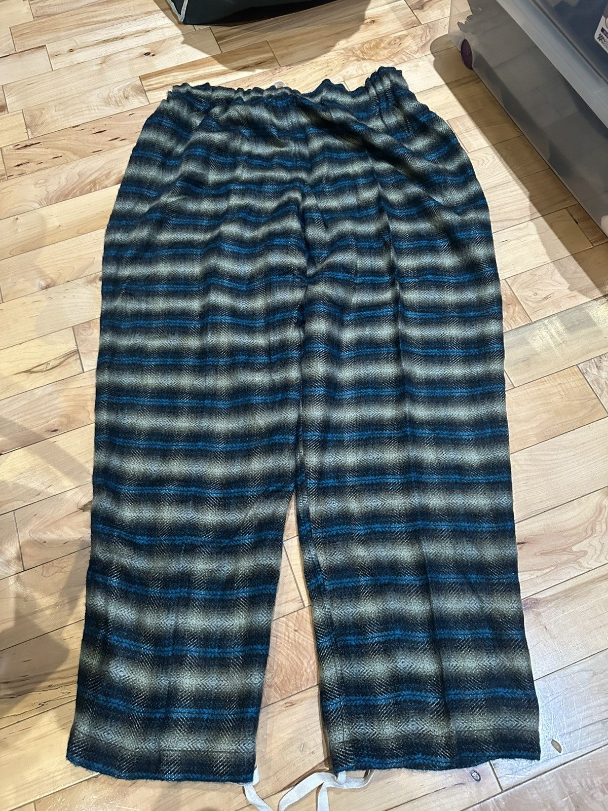 Black Emerald Acrylic Plaid Pajama String Pants