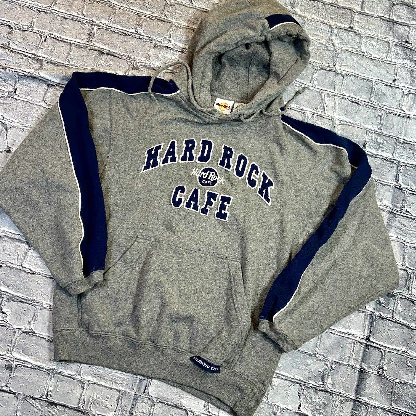 Hard Rock Cafe VINTAGE Hard Rock Cafe Atlantic City Hoodie Embroidered Spell Out Men's Small Size US S / EU 44-46 / 1 - 2 Thumbnail