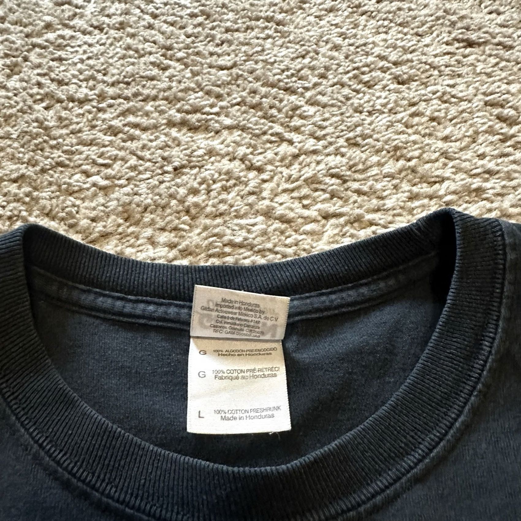 Gildan Bucked Up Shirt Mens Large Logo Graphic Print Long Sleeve Black Gildan Activewear Hunting Workout Shirt Size US L / EU 52-54 / 3 - 4 Thumbnail