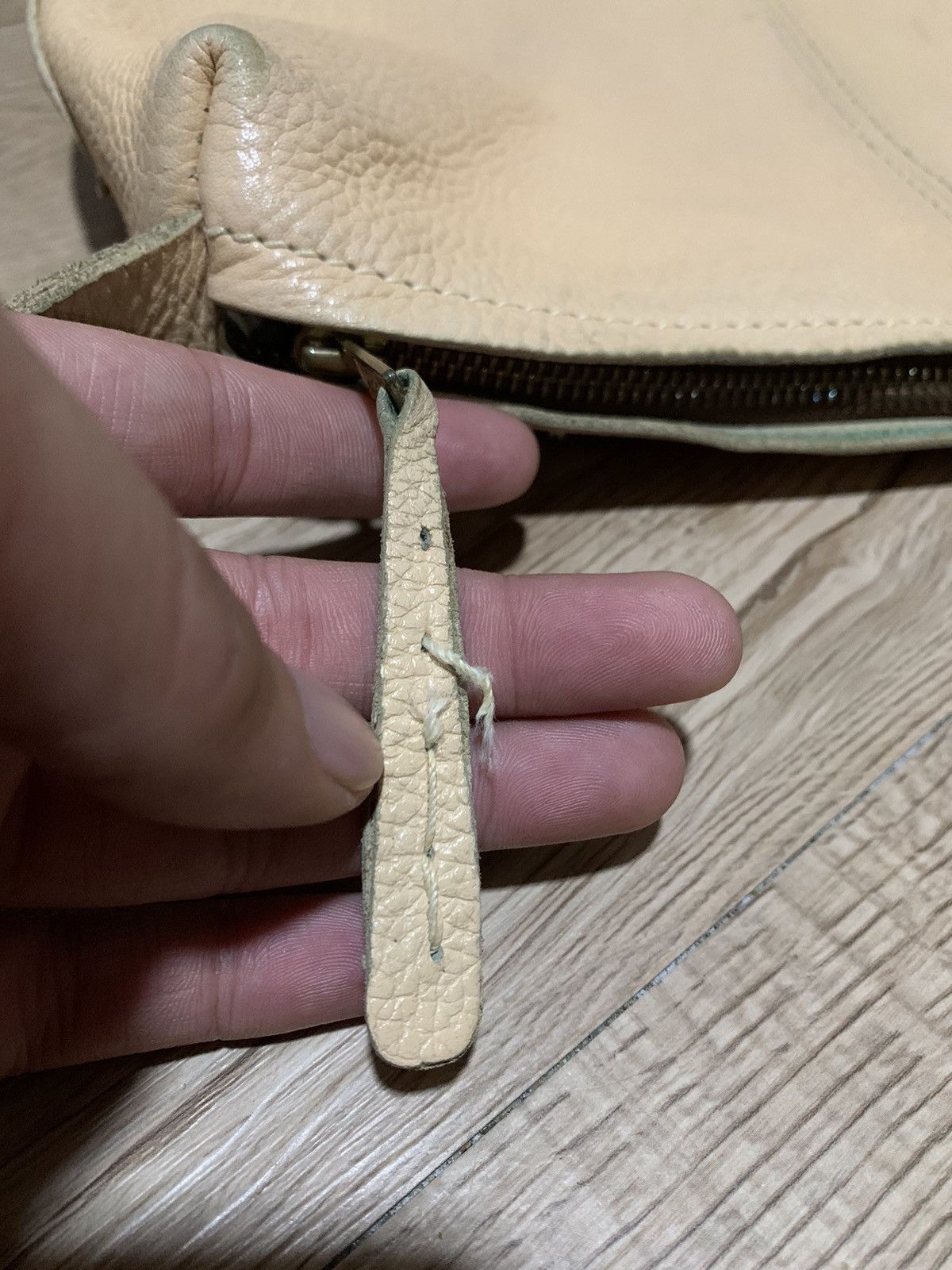 Japanese Brand KOOS Leather Sling Bag Size ONE SIZE - 8 Thumbnail