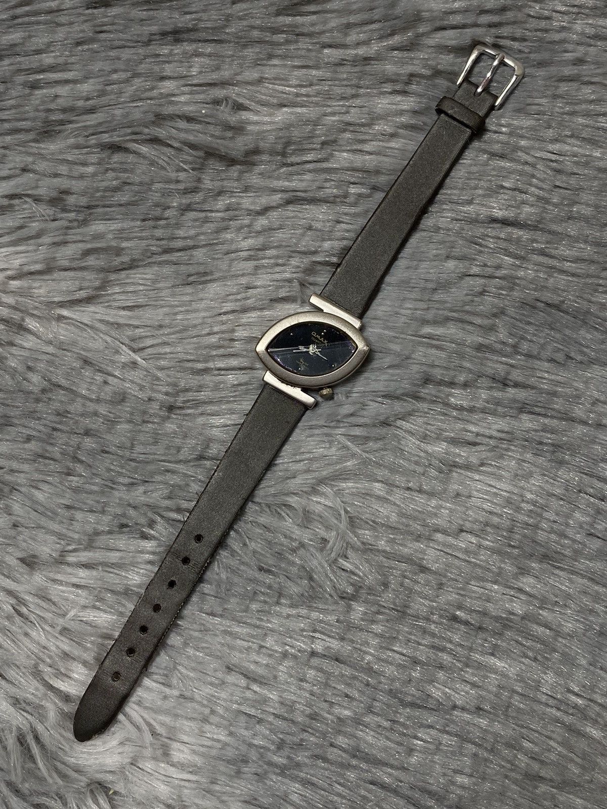 Japanese Brand × Jewelry × Vintage Rare❗️ Omax Black Dial Watch | Japanese Brand Size ONE SIZE - 7 Thumbnail