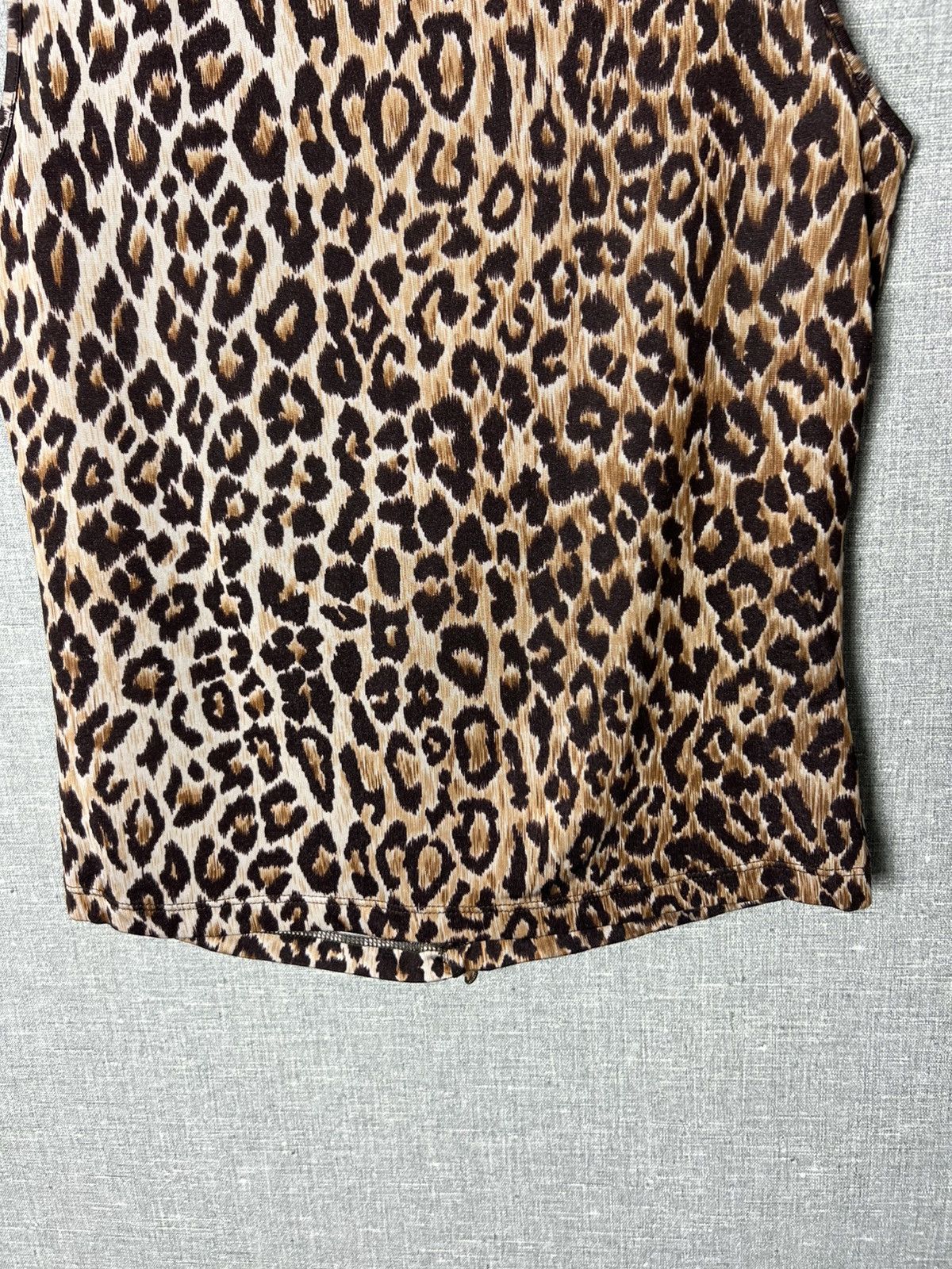 Dolce & Gabbana × Vintage Dolce & Gabbana Leopard Print Ruffle Trim Sleeveless Top D&G Size L / US 10 / IT 46 - 9 Thumbnail
