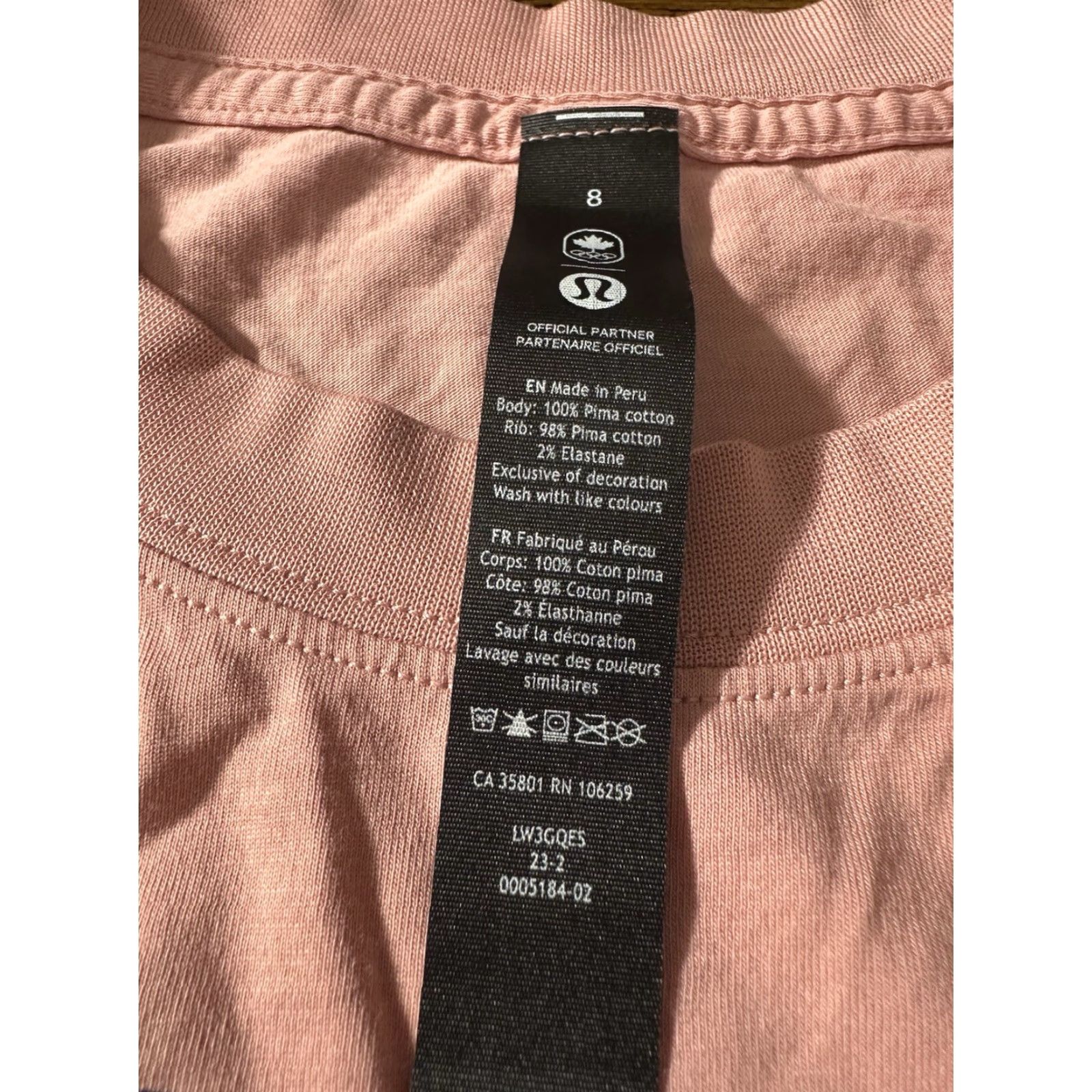 Lululemon Lululemon T-Shirt Team Canada Floral Pink Womens 8 Short Sleeve Crew Neck Activewear Casual Regular Fit XS? Wait. Size M / US 6-8 / IT 42-44 - 5 Thumbnail