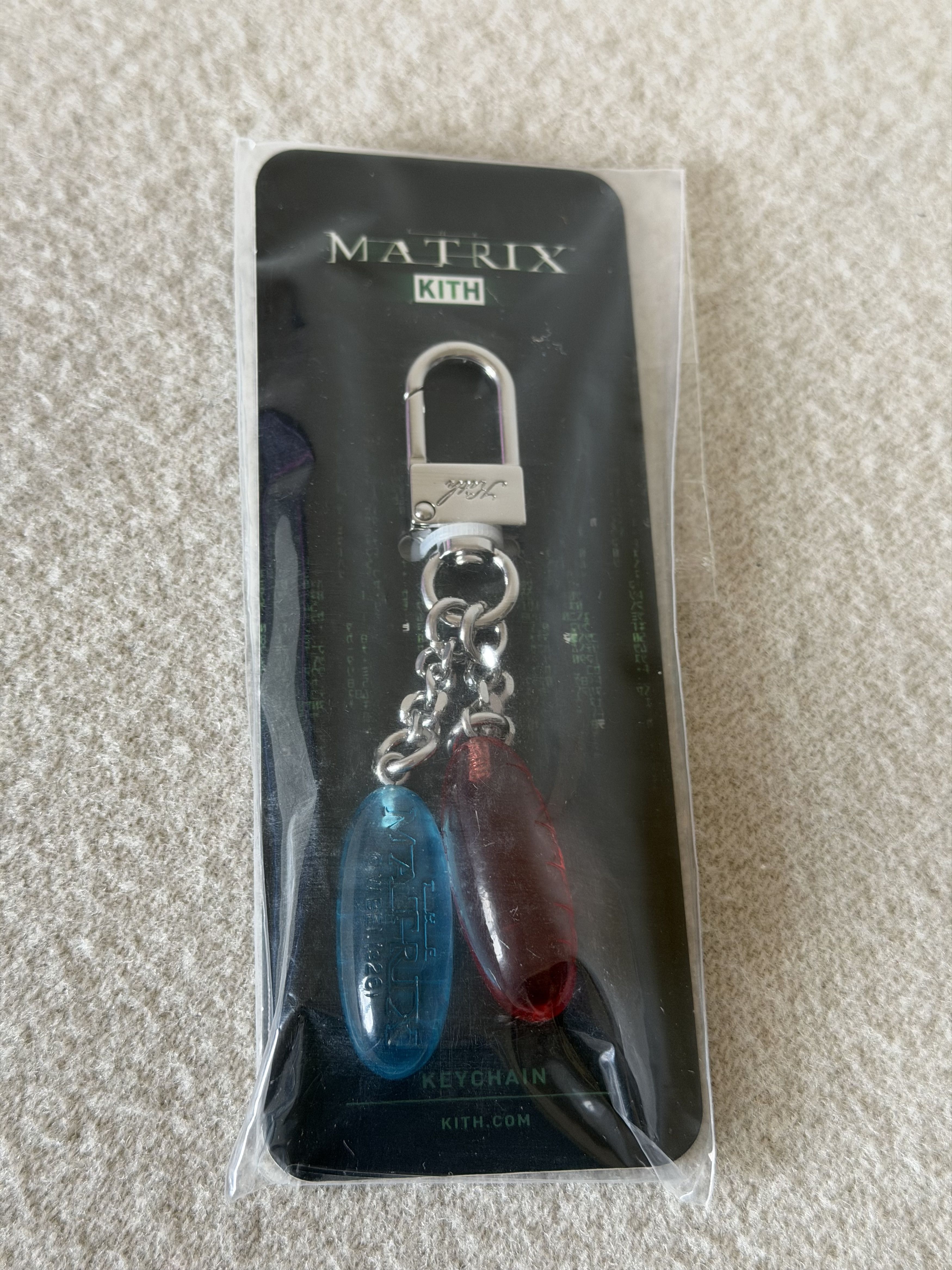 Kith Kith The Matrix Pill Keychain Size ONE SIZE - 1 Thumbnail