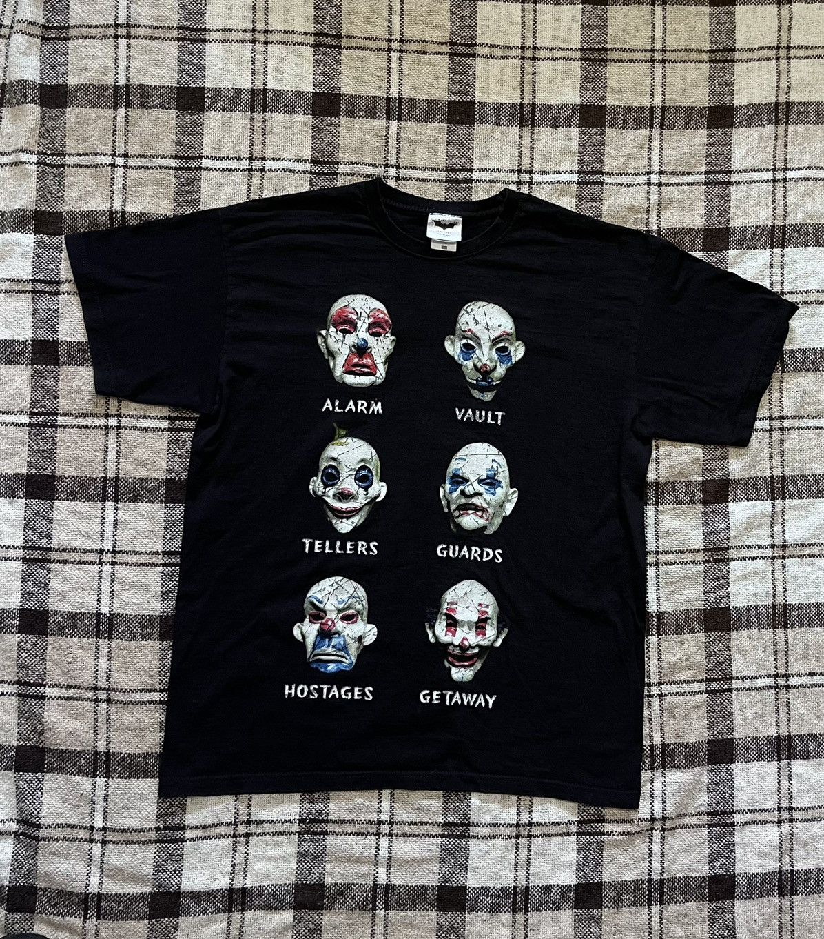 Vintage The Dark Knight Joker Heist Clown Mask T-Shirt (2008) Size L Size US L / EU 52-54 / 3 - 1 Thumbnail