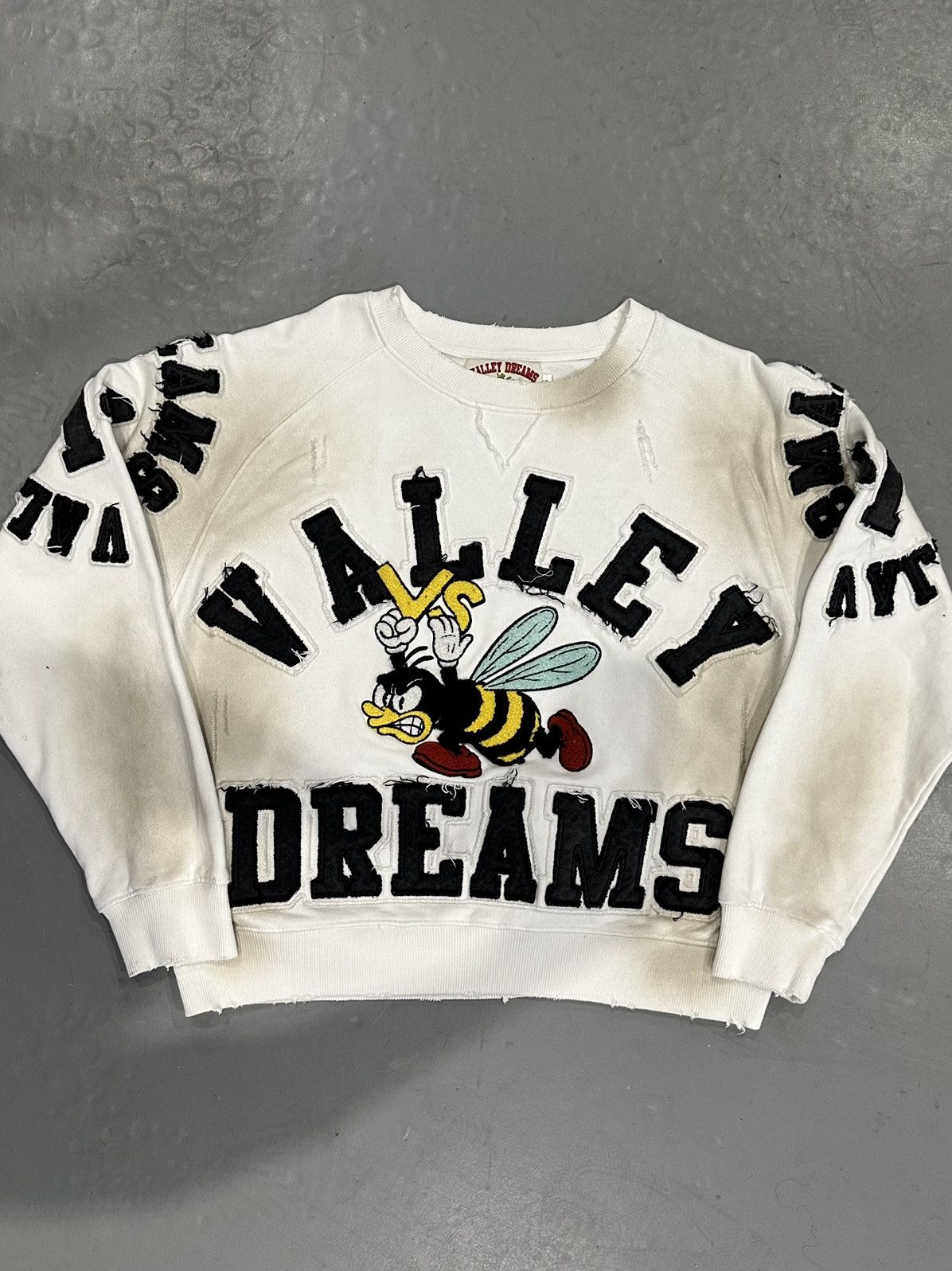 Vale Vale “insignia” white crewneck sweatshirt Size US XL / EU 56 / 4 - 1 Thumbnail