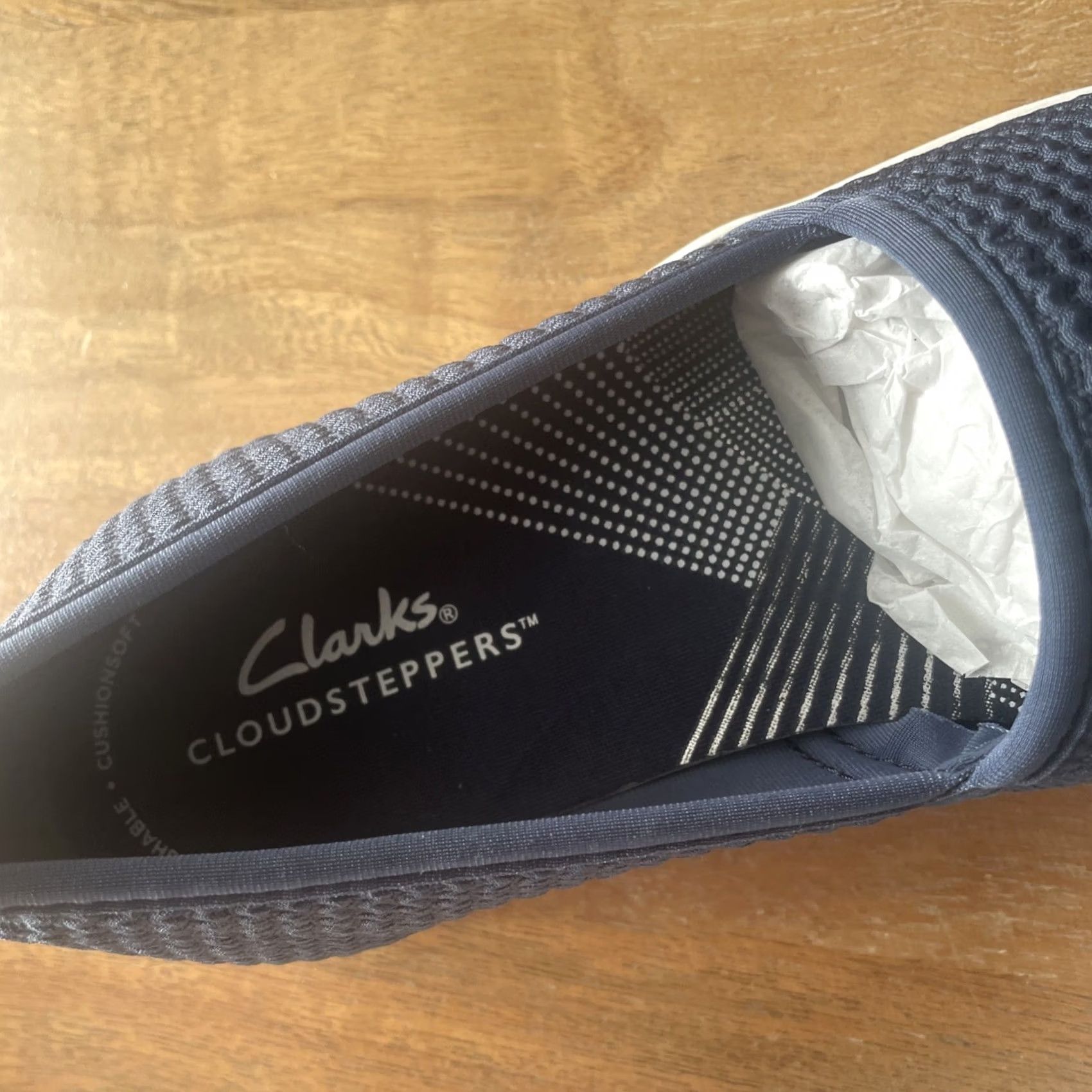 Clarks Clarks Cloudsteppers Slip On Loafer Womens Size 5 Navy Blue Cushioned Lightweight Stretch Washable Casual Travel Flat Shoes Size US 5 / IT 35 - 7 Thumbnail