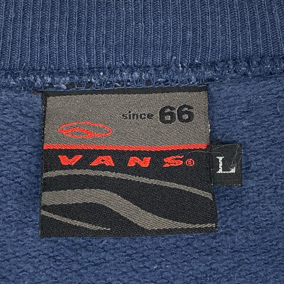 Vintage Vintage Vans Embroidered Sweatshirt Crewneck Blue Size L Size US L / EU 52-54 / 3 - 6 Thumbnail