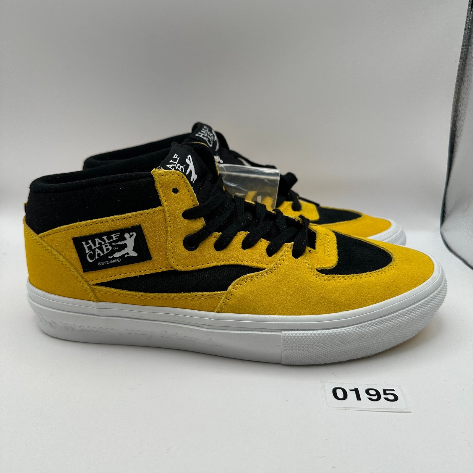 Vans VANs x BRUCE LEE Men's 8.5 Half Cab Skateboard Yellow/Black Size US 8.5 / EU 41-42 - 3 Thumbnail