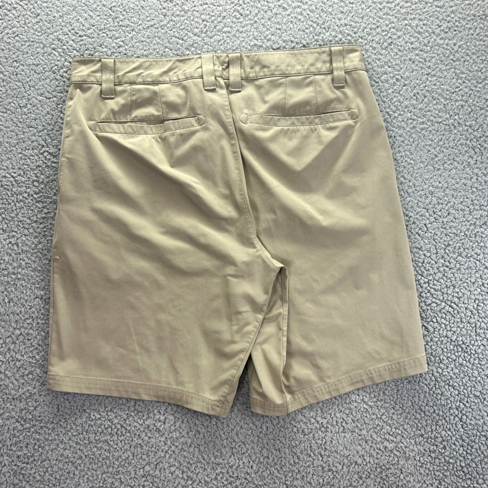 Rhone Rhone 9" Commuter Shorts Mens Size 32 Khaki Tan Beige Quick-Ship Breathable Pockets Flat Front Regular Fit Knit Casual Shorts Size US 32 / EU 48 - 7 Thumbnail
