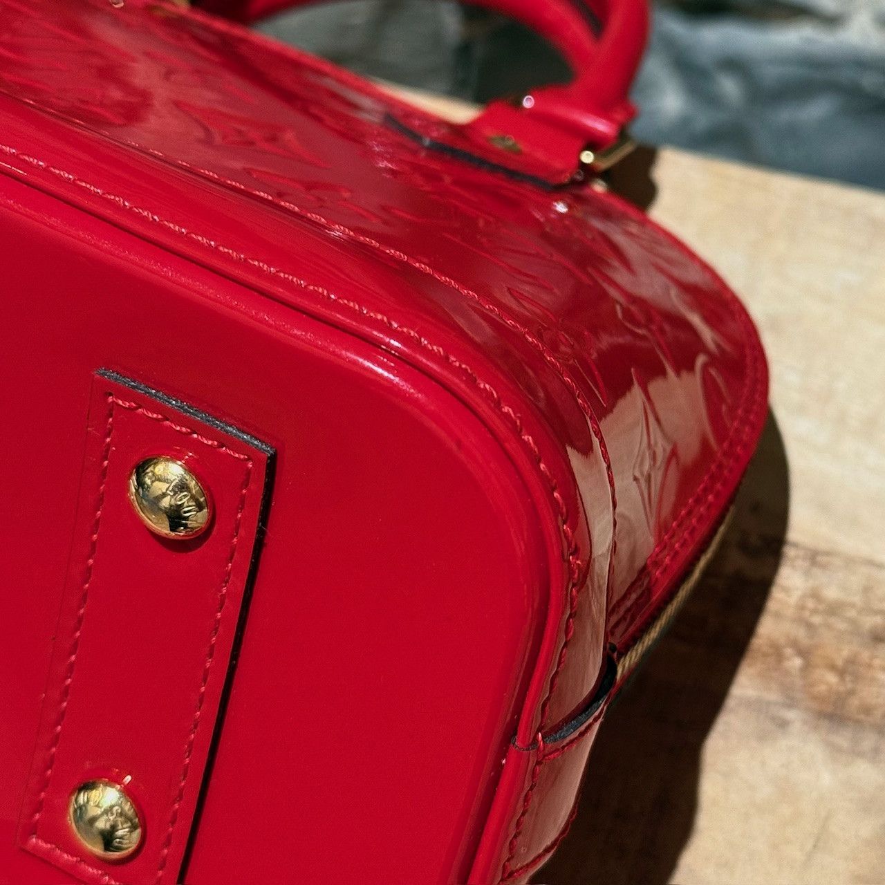 Louis Vuitton Louis Vuitton 2015 Red Monogramme Vernis Alma BB Bag Size ONE SIZE - 19 Thumbnail