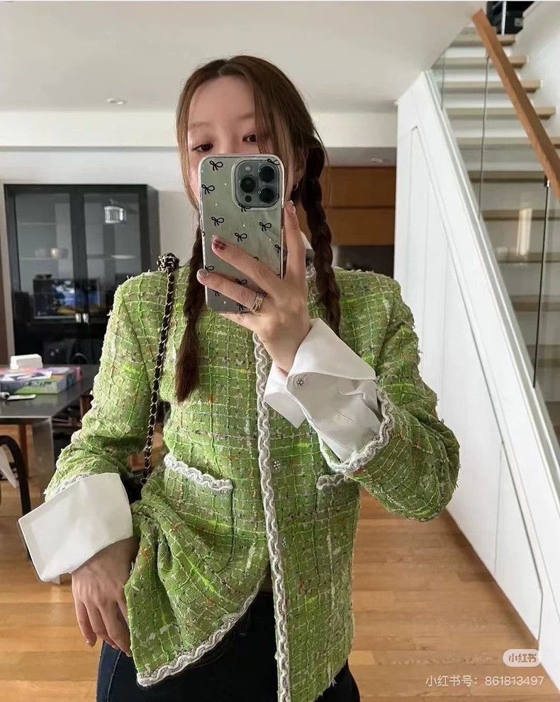Chanel Chanel 25C green tweed hooded jacket Size M / US 6-8 / IT 42-44 - 4 Thumbnail