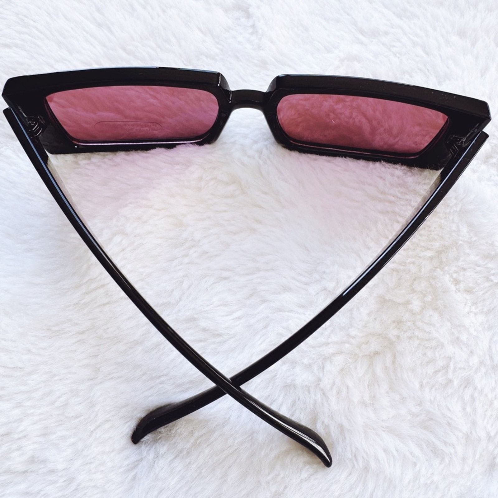 Other Abigail Black w/ Red Tint Rectangular Sunglasses Size ONE SIZE - 11 Thumbnail