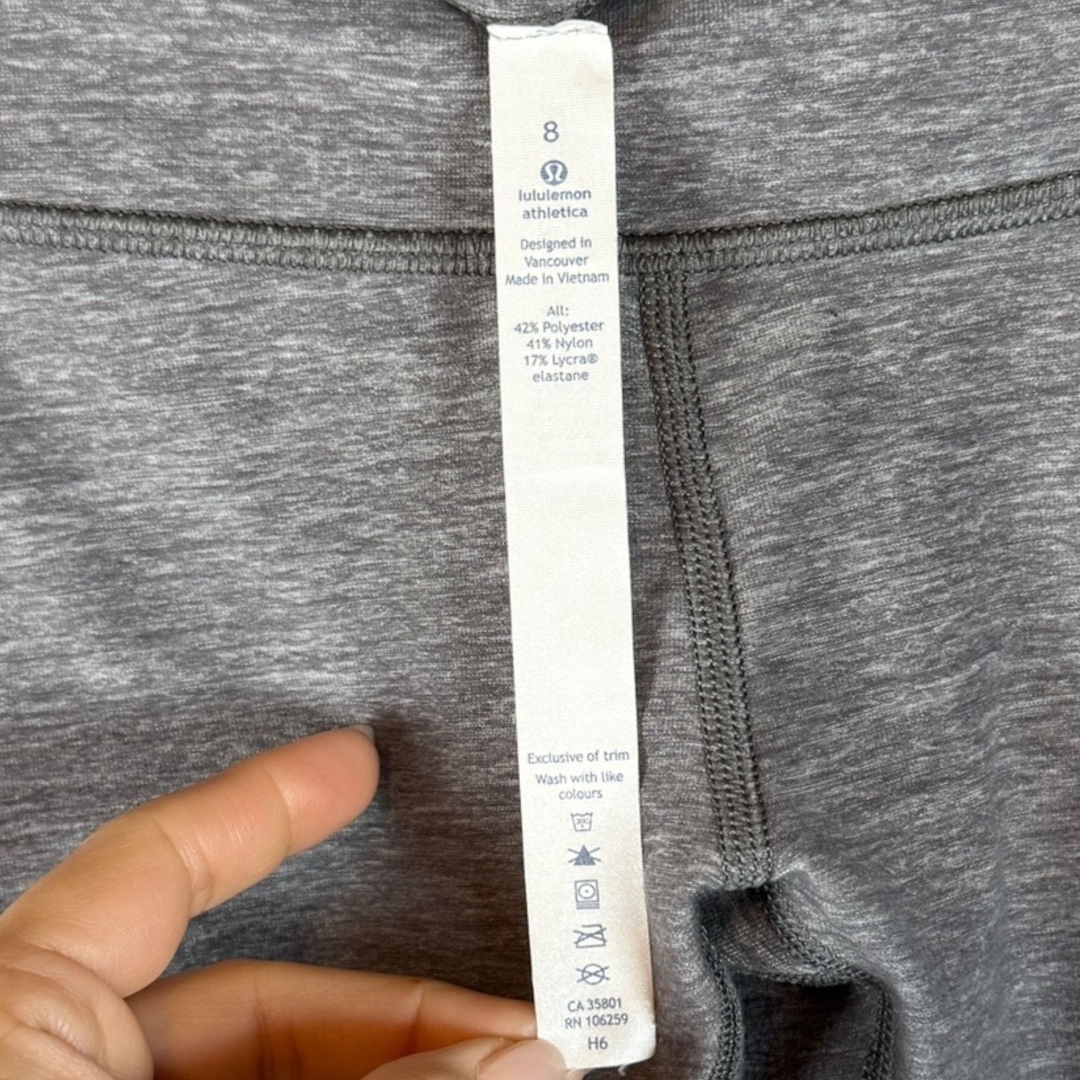 Lululemon Lululemon Crop Leggings Women’s Size 8 Heathered Gray Size 30" / US 8 / IT 44 - 4 Thumbnail