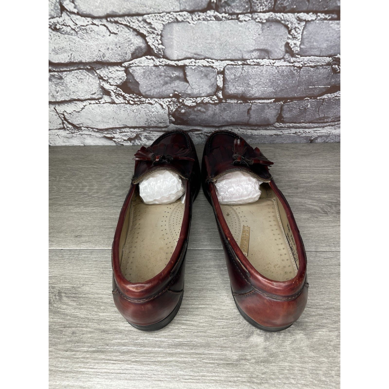G.H. Bass & Co. G.H. Bass & Co. Weejuns Burgundy Leather Kiltie Tassel Loafe Size US 9.5 / EU 42-43 - 6 Thumbnail