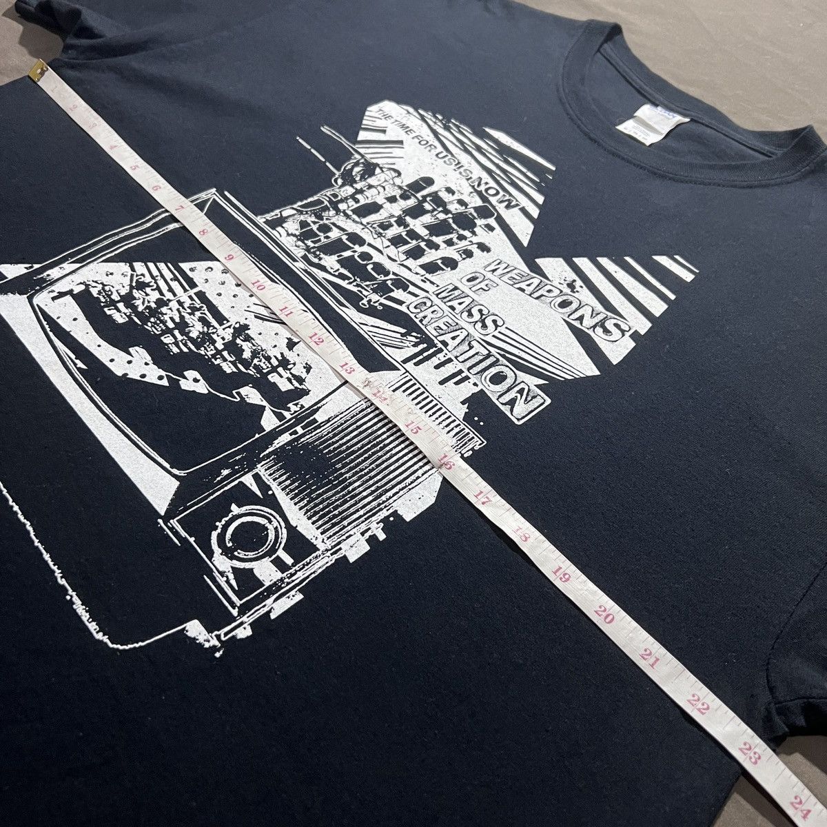 Band Tees Weapons of Mass Creation WOMC TEE XL SOUL HIPHOP FUNK Size US XL / EU 56 / 4 - 7 Thumbnail