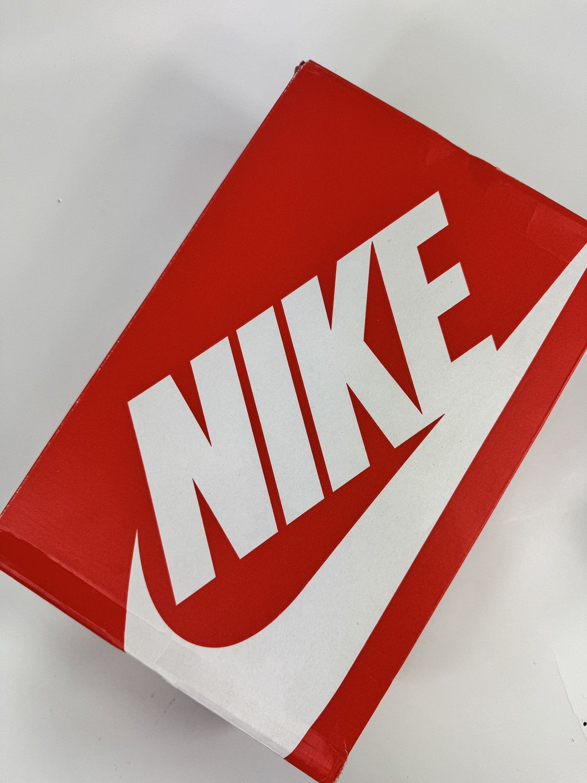 Nike NIKE AIR MORE UPTEMPO Size US 10 / EU 43 - 13 Thumbnail