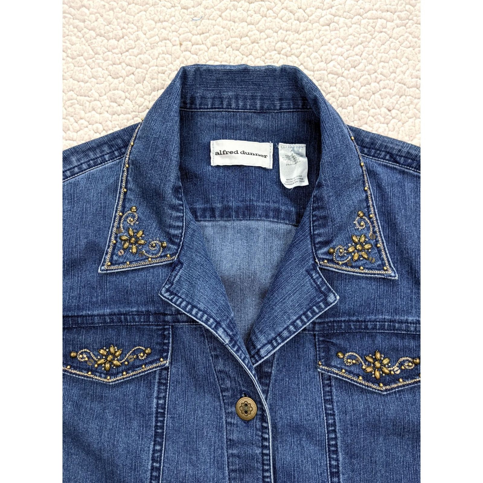Vintage Alfred Dunner Womens 4 Blue Embellished Jean Jacket Trucker Beads Chain Jacket Size 27" / US 4 / IT 40 - 4 Thumbnail