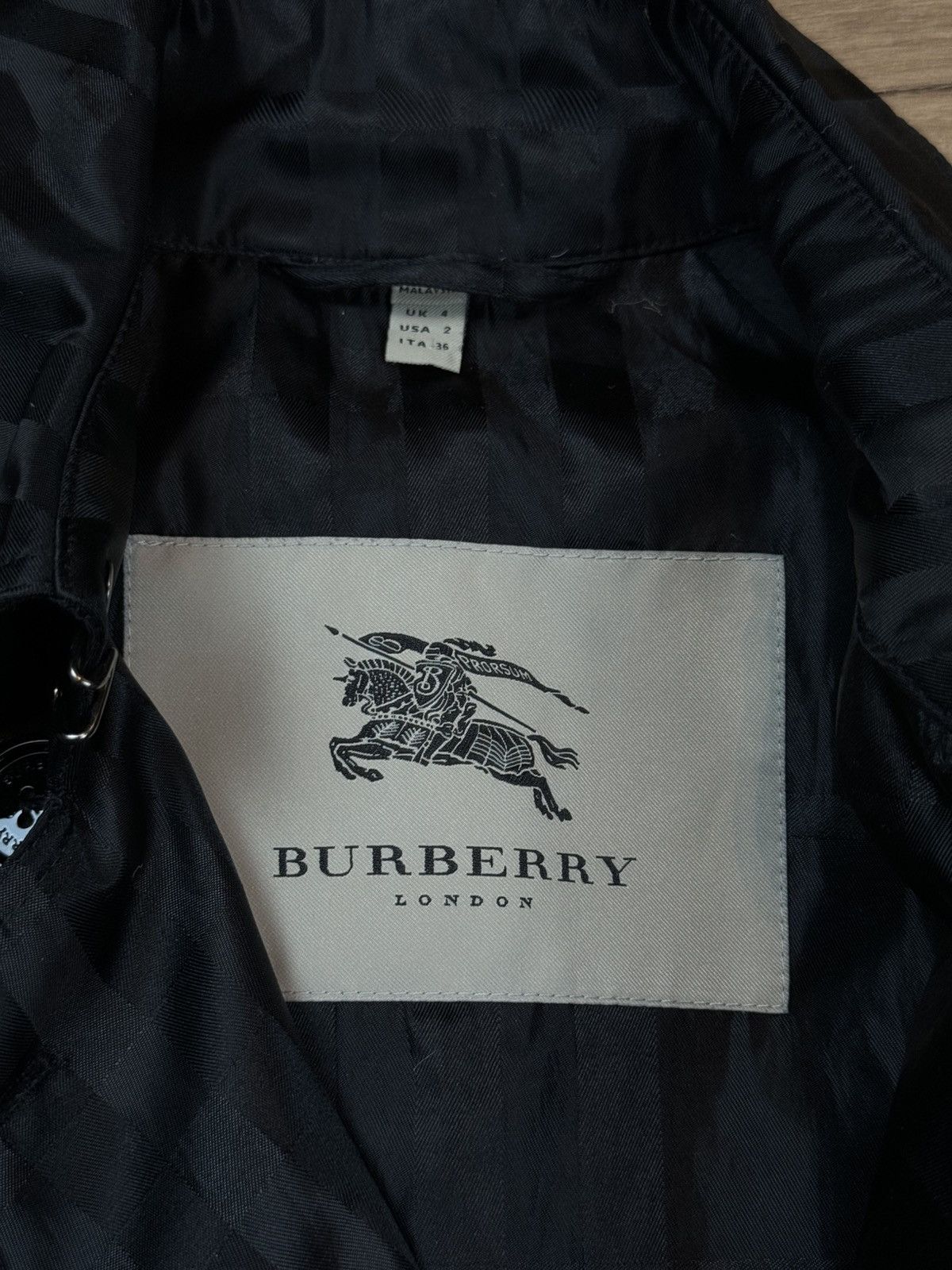 Burberry Vintage trench coat Burberry original luxury streetwear item Size XS / US 0-2 / IT 36-38 - 3 Thumbnail
