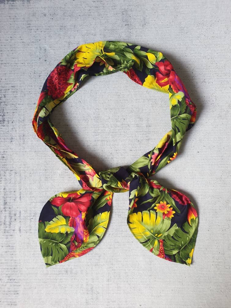 Japanese Brand Unnamed bird in the jungle scarves neck accessories Size ONE SIZE - 1 Thumbnail