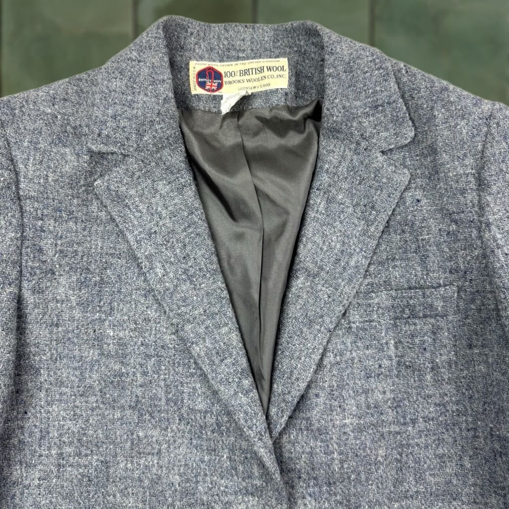 Brooks VINTAGE Brooks Woolen Co Blazer Womens 100% Wool Tweed Lined Sz 16 Gray Long Sleeve Buttoned Casual Business Workwear Preppy, American, 90s Womens Size XXL / US 16-18 / IT 52-54 - 1 Thumbnail