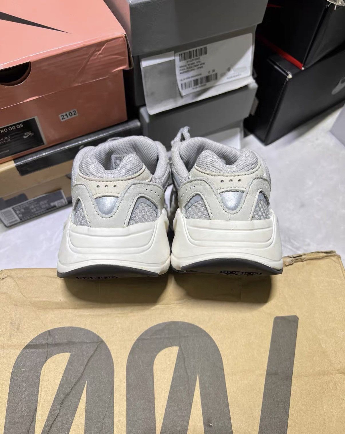 Yeezy Yeezy 700 Cream Grey J42 Size US 6.5 / IT 36.5 - 5 Thumbnail