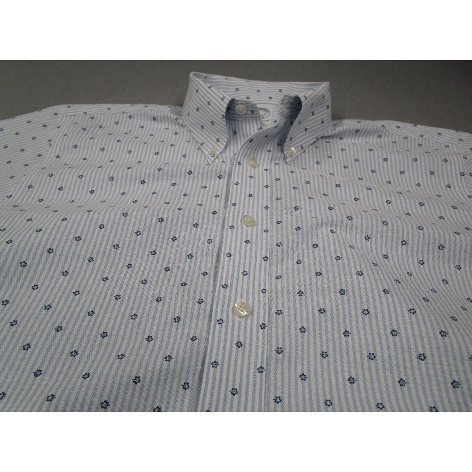 Brooks Brothers BROOKS BROTHERS Dress Shirt Mens Large Blue Floral + Striped Oxford Non Iron Supima Cotton Oxford Button-Down Collar Shirt Size 42R - 2 Thumbnail