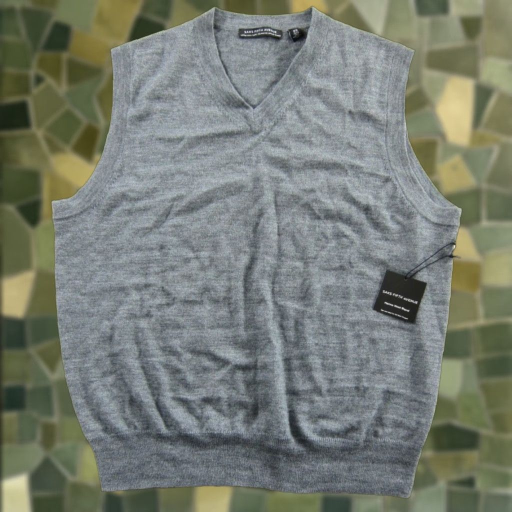 Saks Fifth Avenue VINTAGE Saks Fifth Avenue 100% Merino Wool Stone Grey Knit Sweater Vest Men XL Size US XL / EU 56 / 4 - 1 Thumbnail