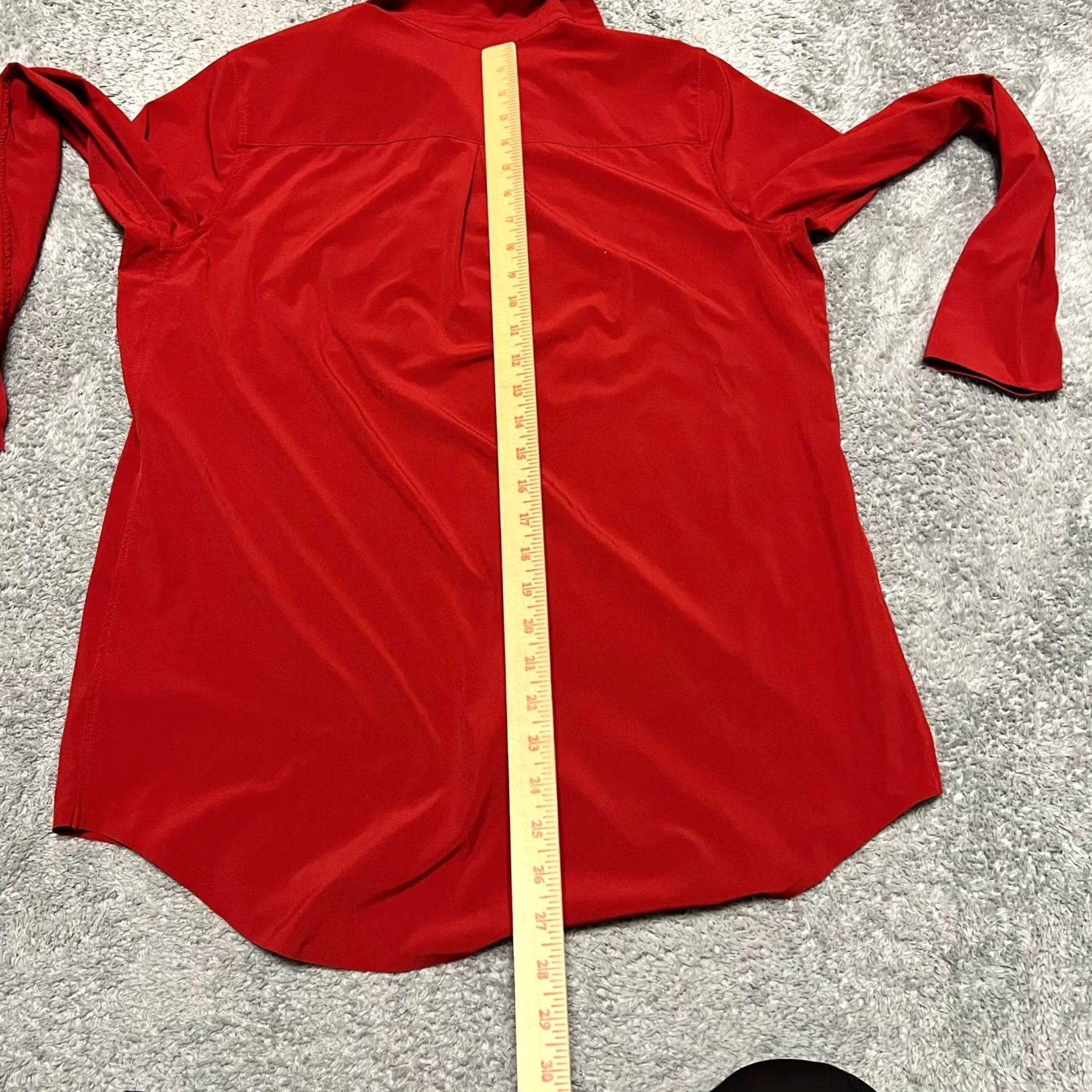 Athleta Athleta Shirt Womens Small Urbanite Top 2.0 Long Sleeve Button Red Performance Size S / US 4 / IT 40 - 7 Thumbnail