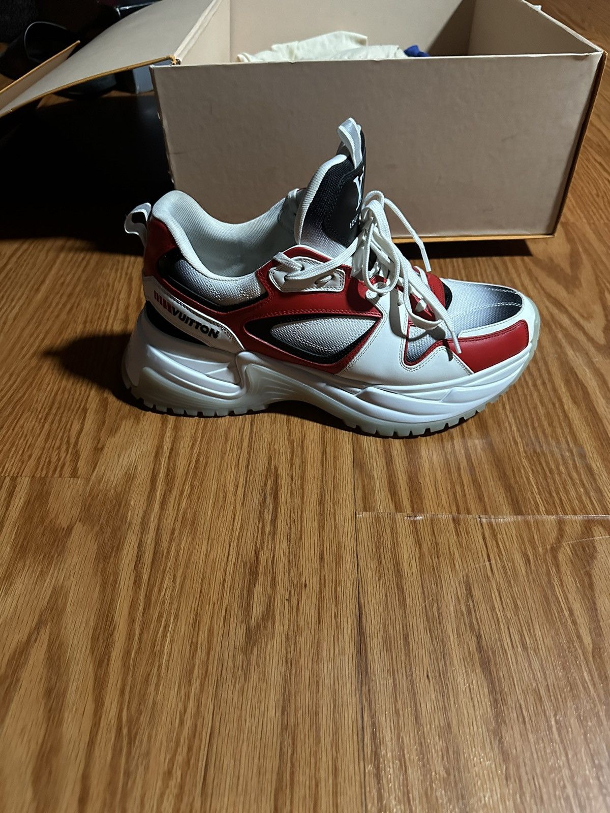 Louis Vuitton Louis Vuitton sneaker Size US 9 / EU 42 - 7 Thumbnail
