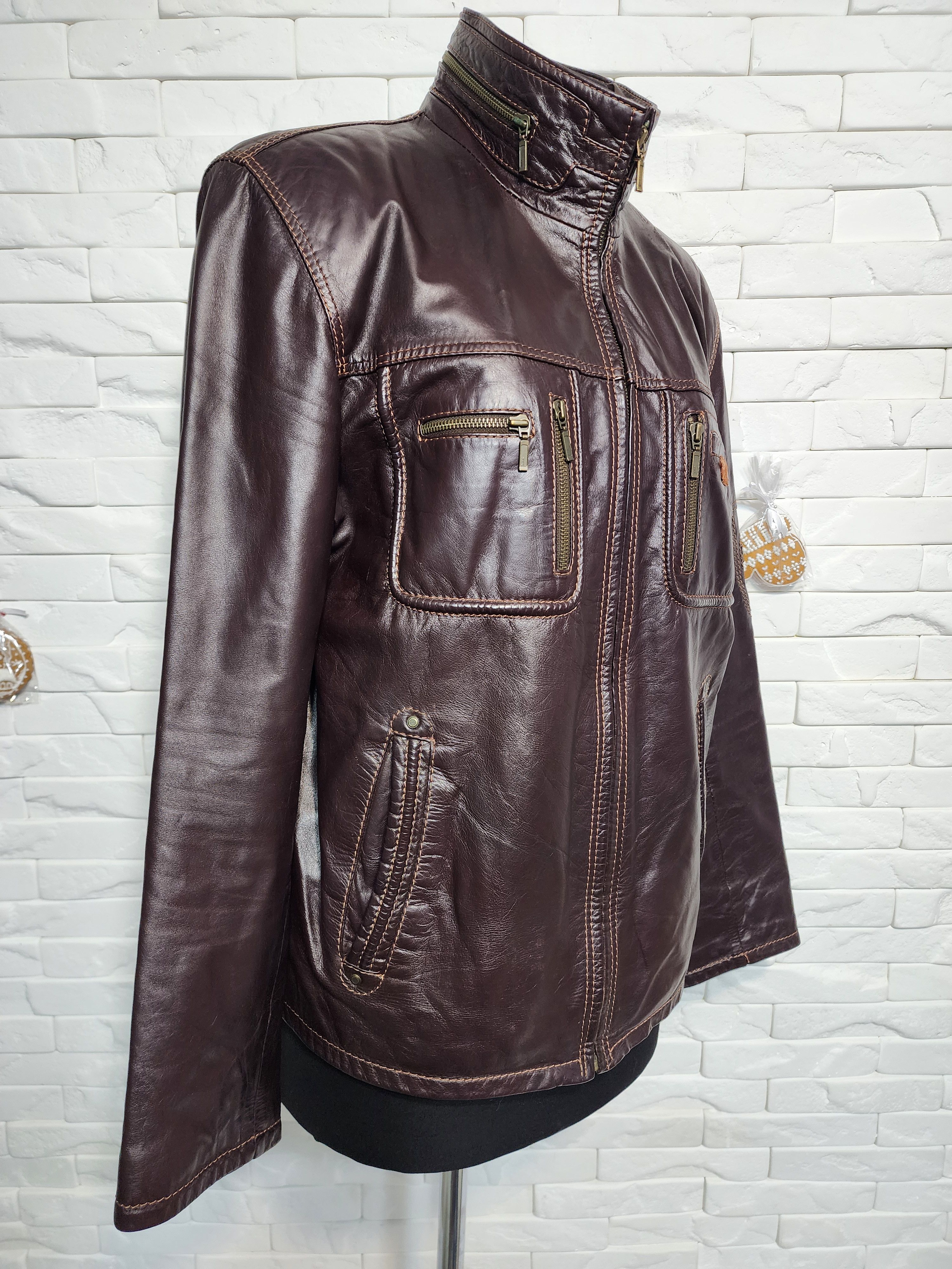Uniqlo Brown Leather Jacket: Men's Zippered Bomber with Pockets Size US M / EU 48-50 / 2 - 5 Thumbnail