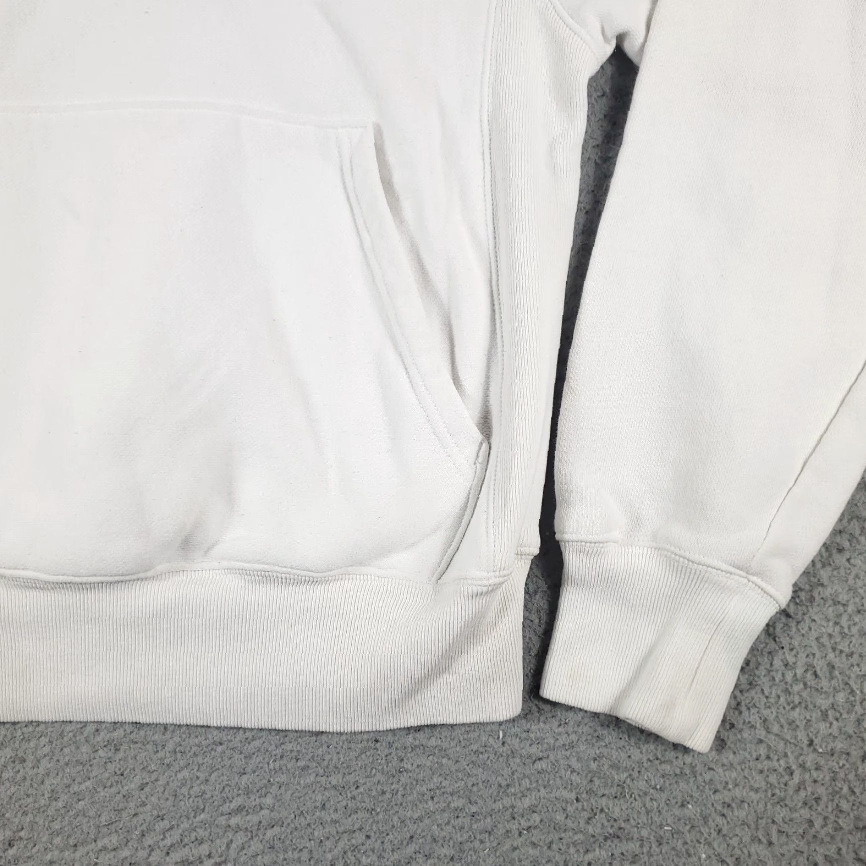 Champion VINTAGE Champion Men's Hoodie Pullover S White Solid Logo Casual Athletic Sweatshirt Size US S / EU 44-46 / 1 - 4 Thumbnail