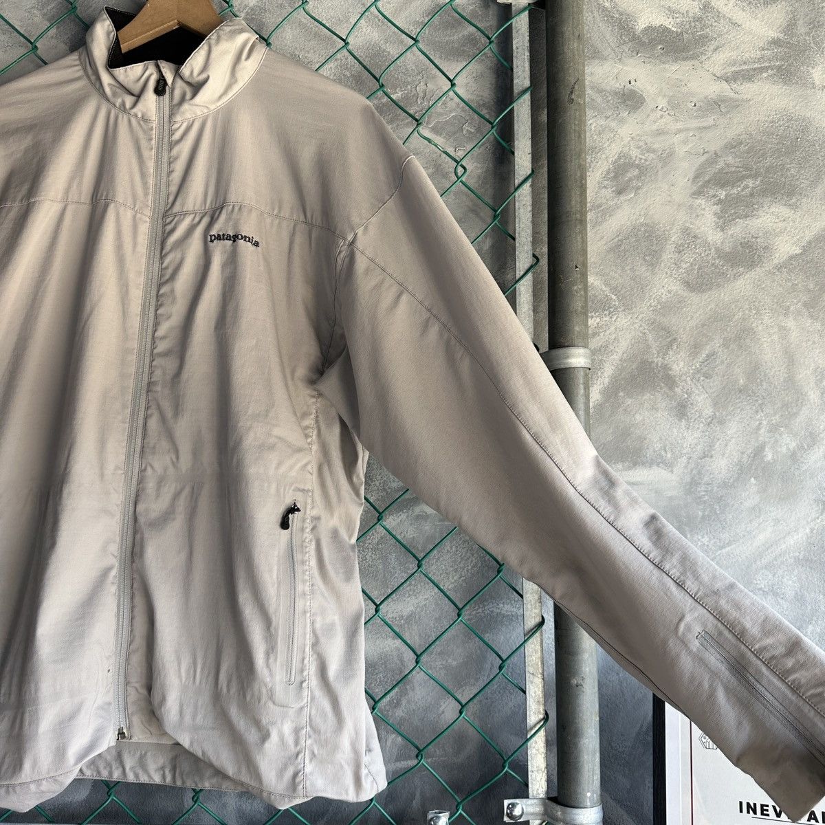 Patagonia × Vintage Vintage patagonia windbreaker jacket Beige Full Zip Gorpcore Size US XL / EU 56 / 4 - 4 Thumbnail