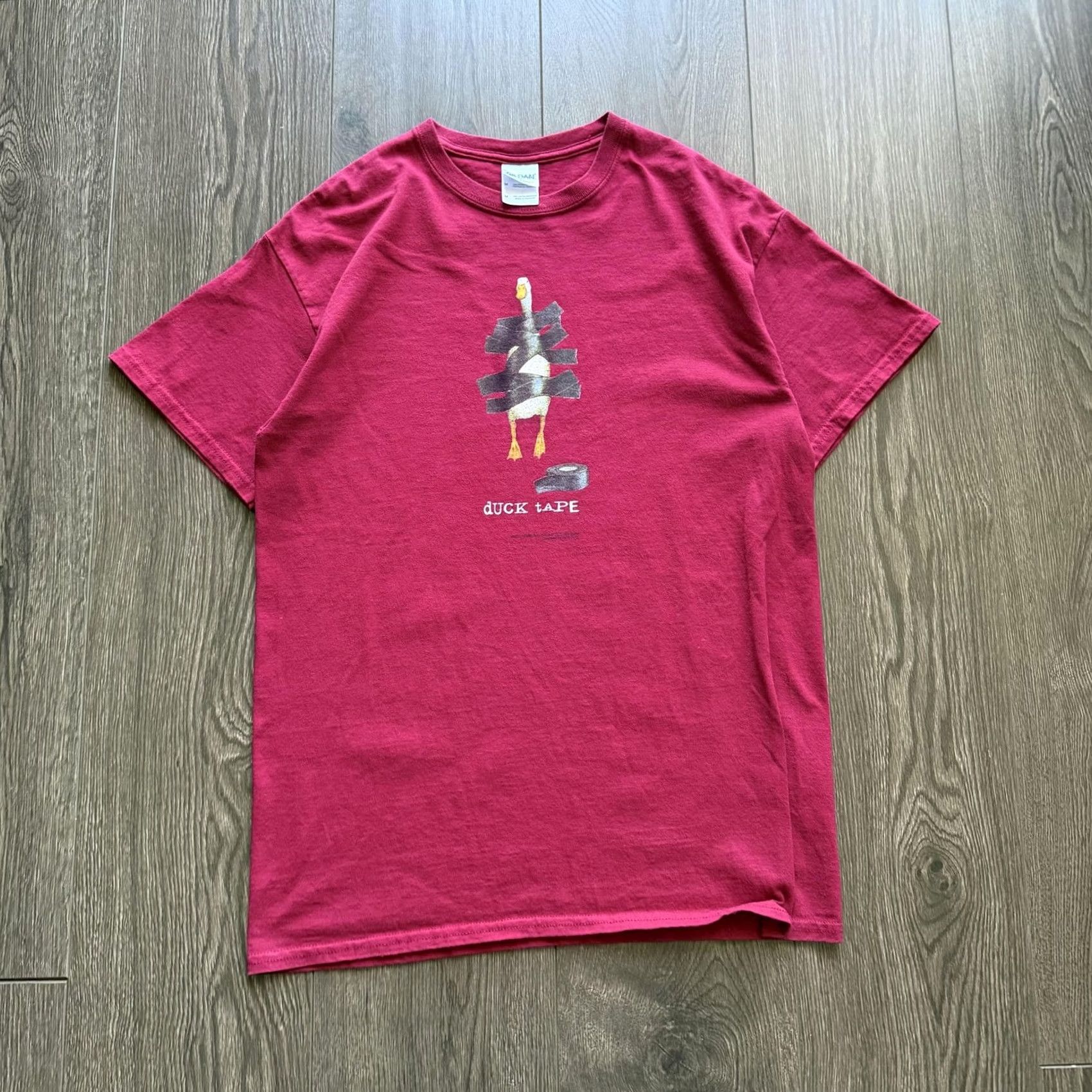 Gildan Y2K Art Tee Funny Duck Tape Shirt Medium Red Mens T-Shirt Graphic Print Crew Neck Short Sleeve Jersey Cotton Vintage: No Size US M / EU 48-50 / 2 - 3 Thumbnail