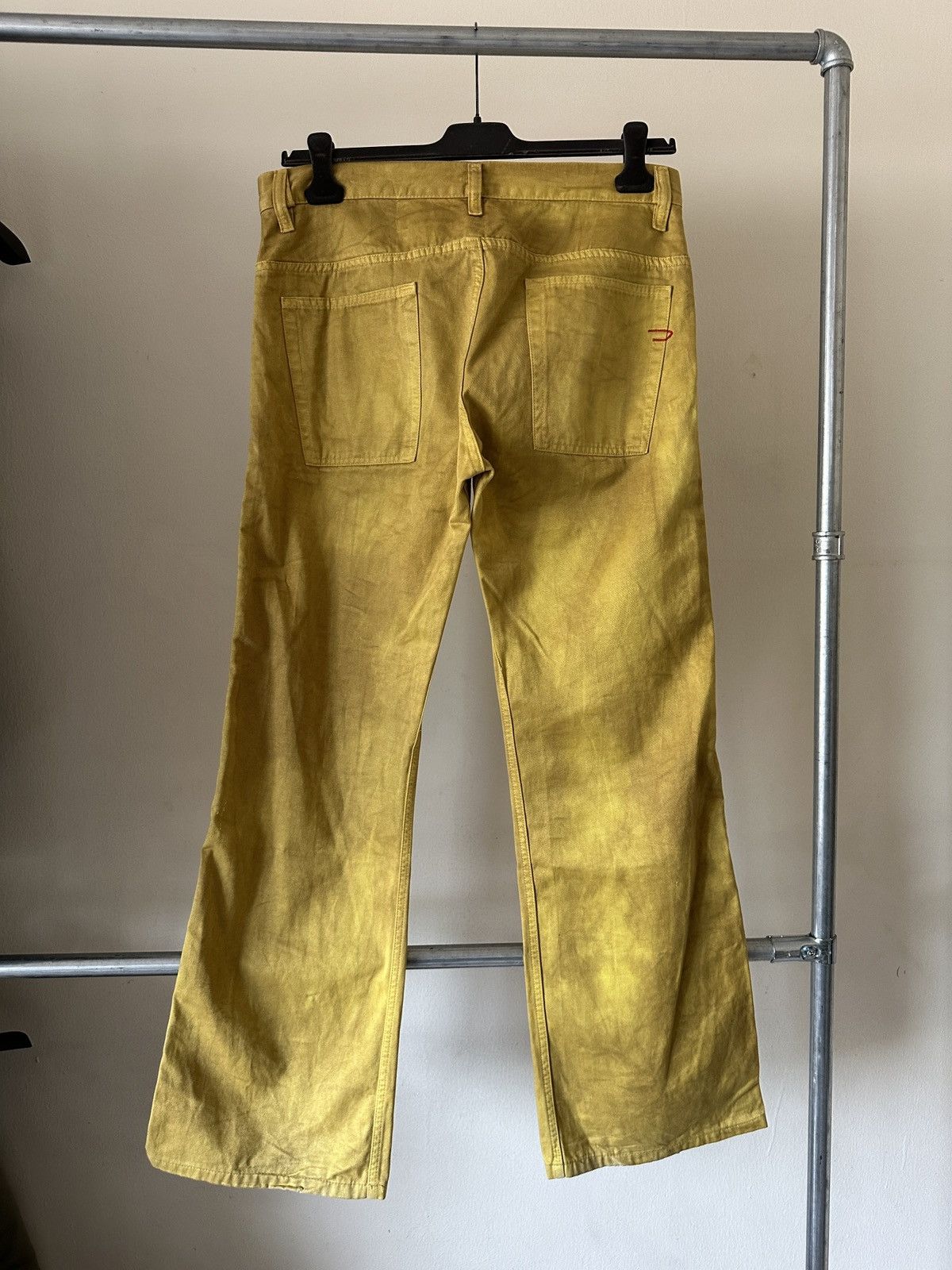 Diesel 2000s Diesel Dirty Stain Yellow flare Jeans Size US 32 / EU 48 - 9 Thumbnail