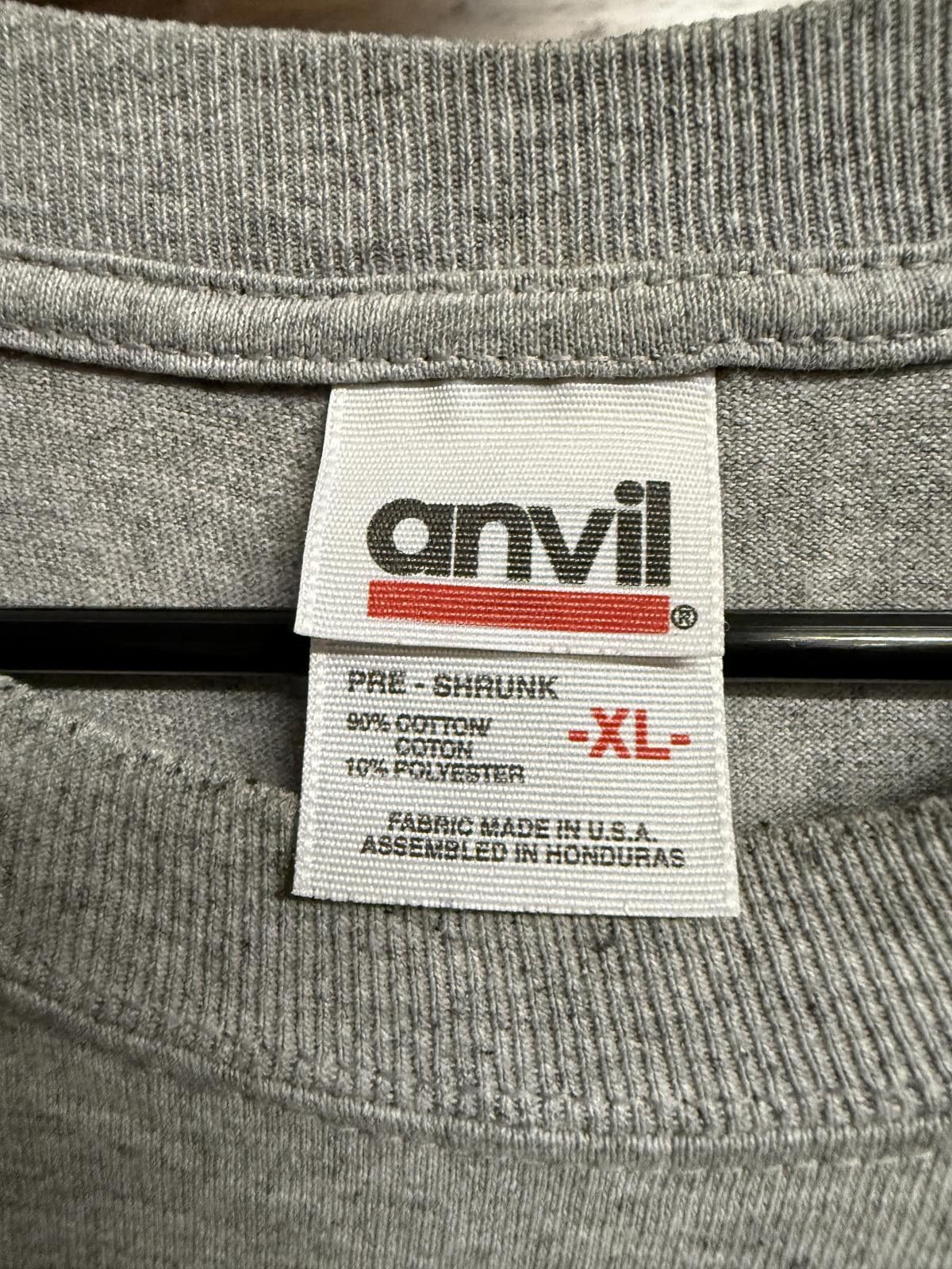 Anvil Y2K Meditating Street Sign T-shirt Frank Olinksy 2000 Tee XL Size US XL / EU 56 / 4 - 2 Thumbnail