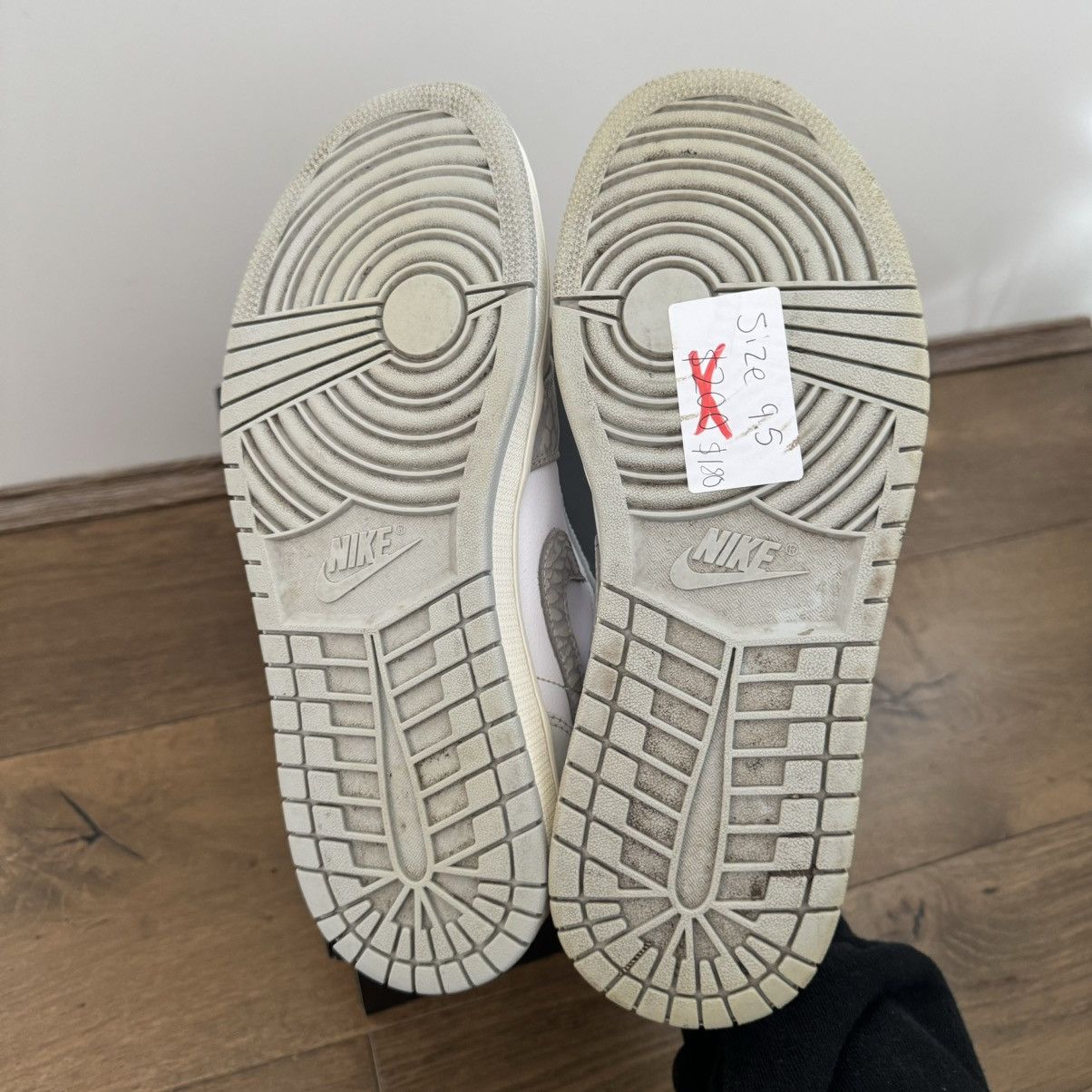 Jordan Brand Jordan 1 Low Elephant Print Size US 9.5 / EU 42-43 - 9 Thumbnail