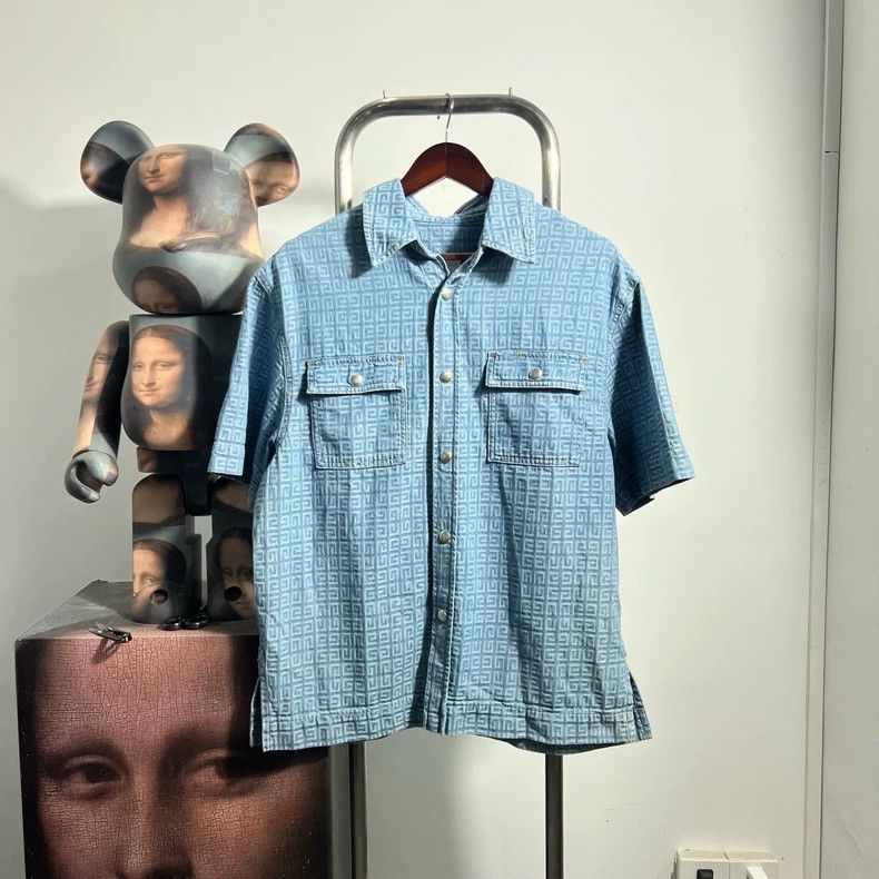 Givenchy Givenchy Print Short Sleeve Denim Shirt-dmc Size US S / EU 44-46 / 1 - 1 Thumbnail