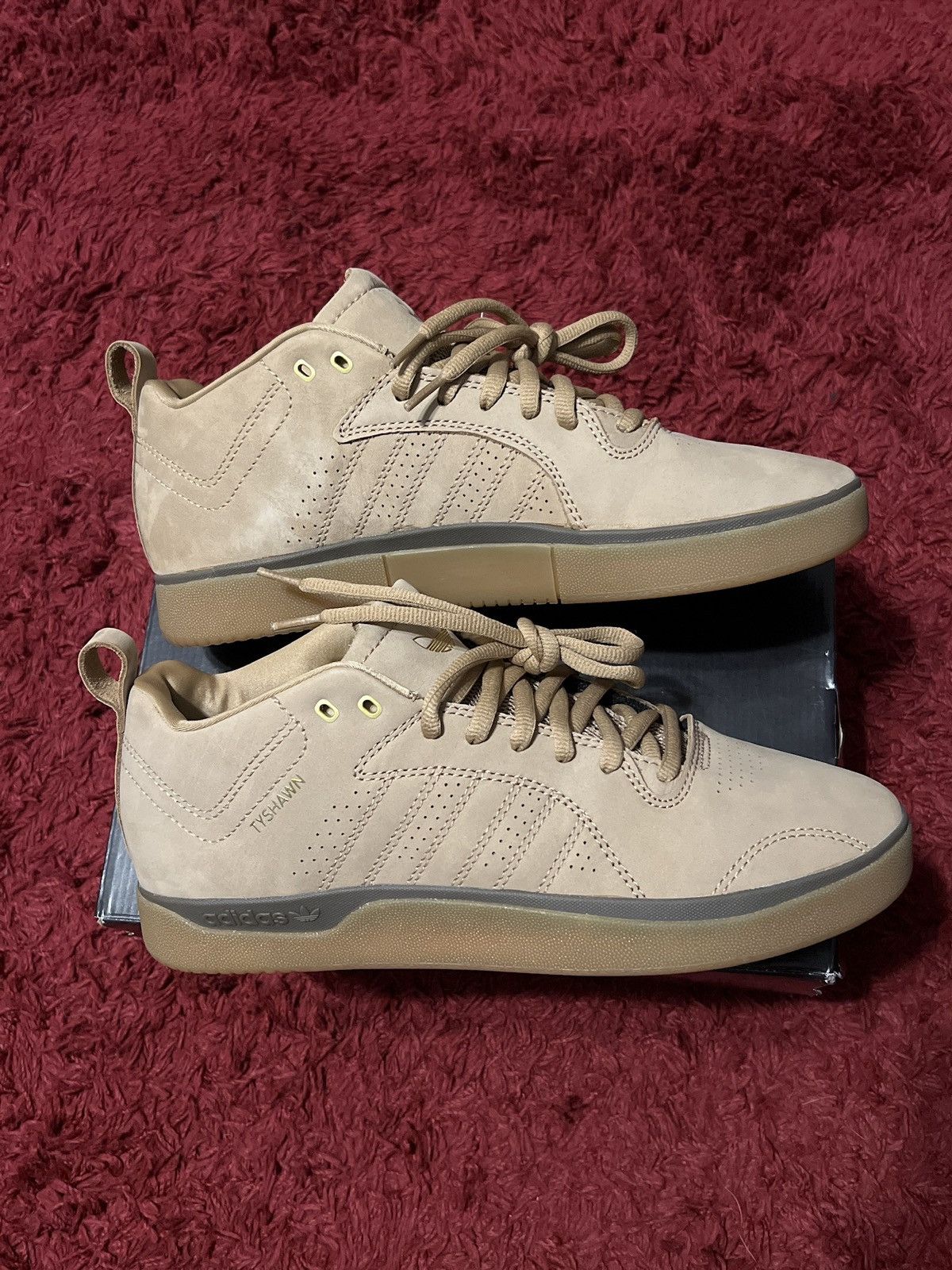 Adidas Adidas Tyshawn Jones ‘Cardboard’/‘Wheat’ Size US 11.5 / EU 44-45 - 9 Thumbnail