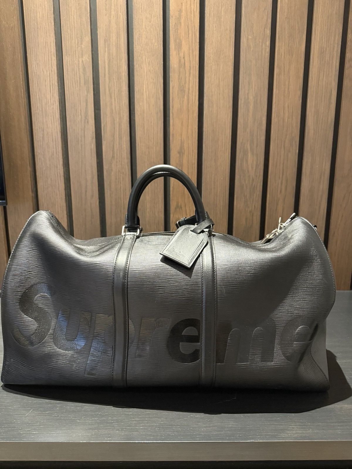 Louis Vuitton Louis Vuitton x Supreme Keepall 55 – Black Epi Leather Size ONE SIZE - 1 Thumbnail