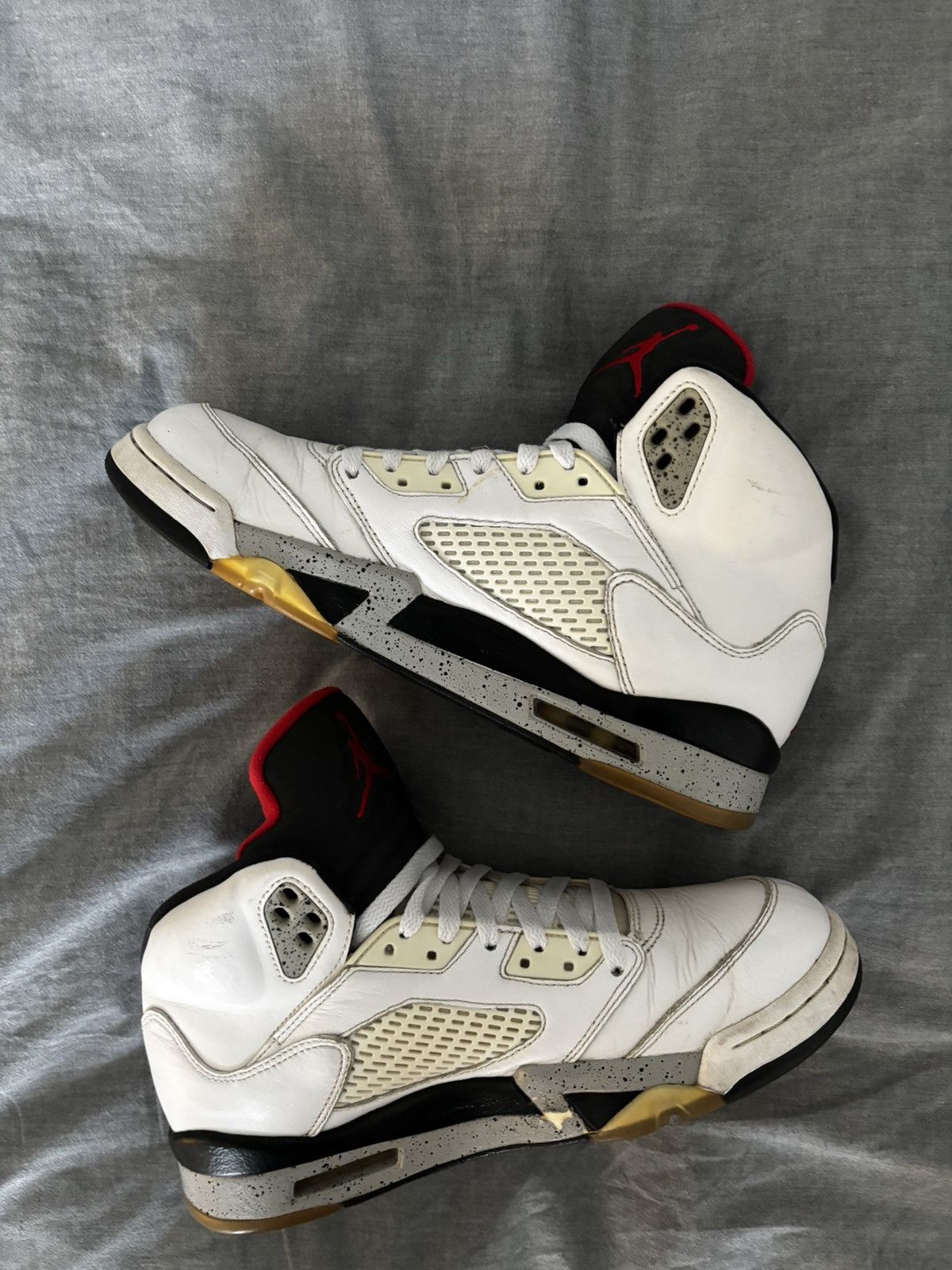 Jordan Brand Jordan 5 ‘White cement’ Size US 9.5 / EU 42-43 - 2 Thumbnail